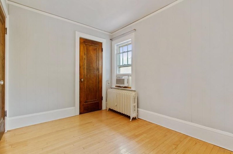 890 Wakefield Ave, Saint Paul MN  55106-5602 exterior