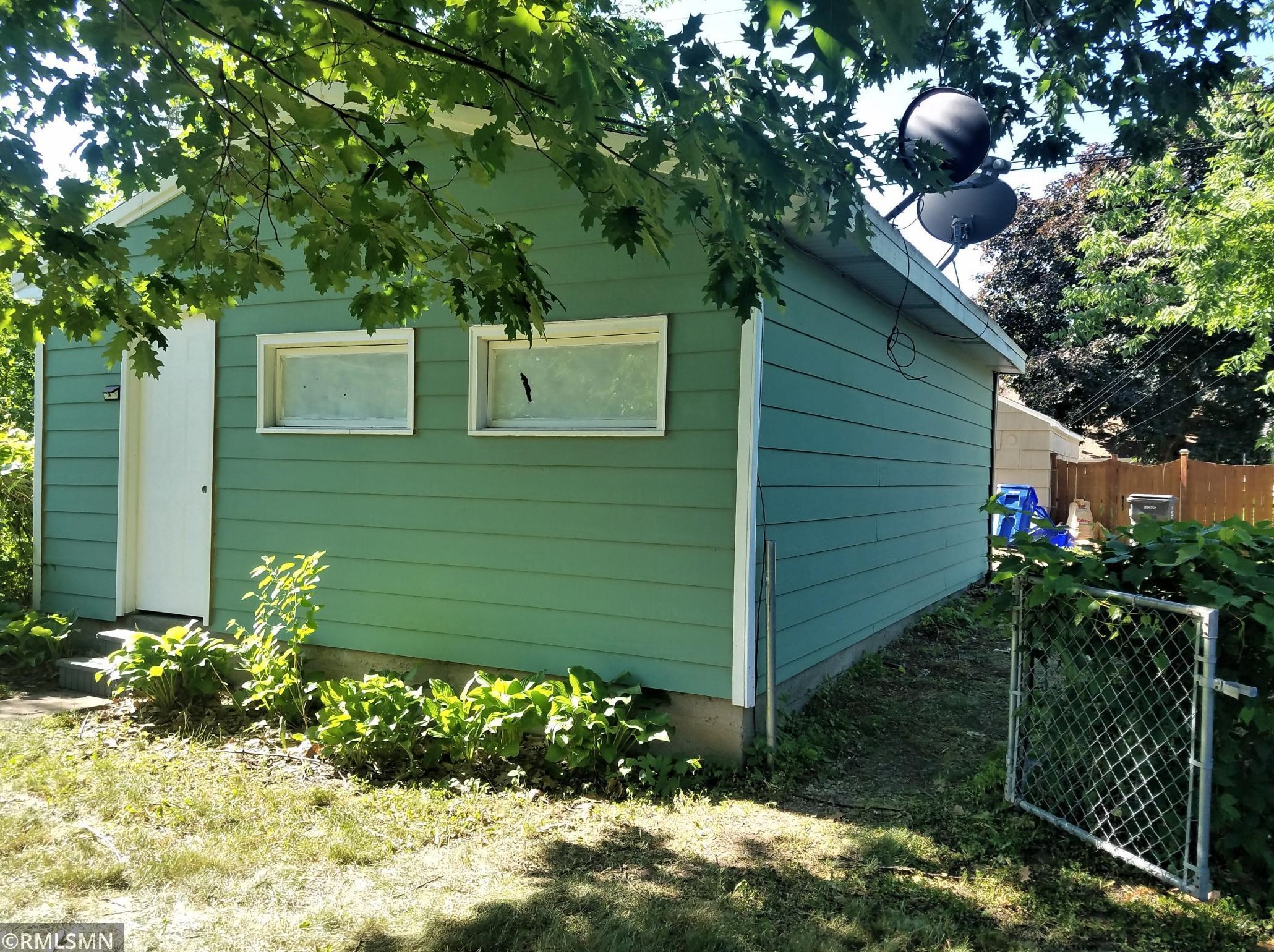 1690 Ross Ave, Saint Paul, MN 55106-4235