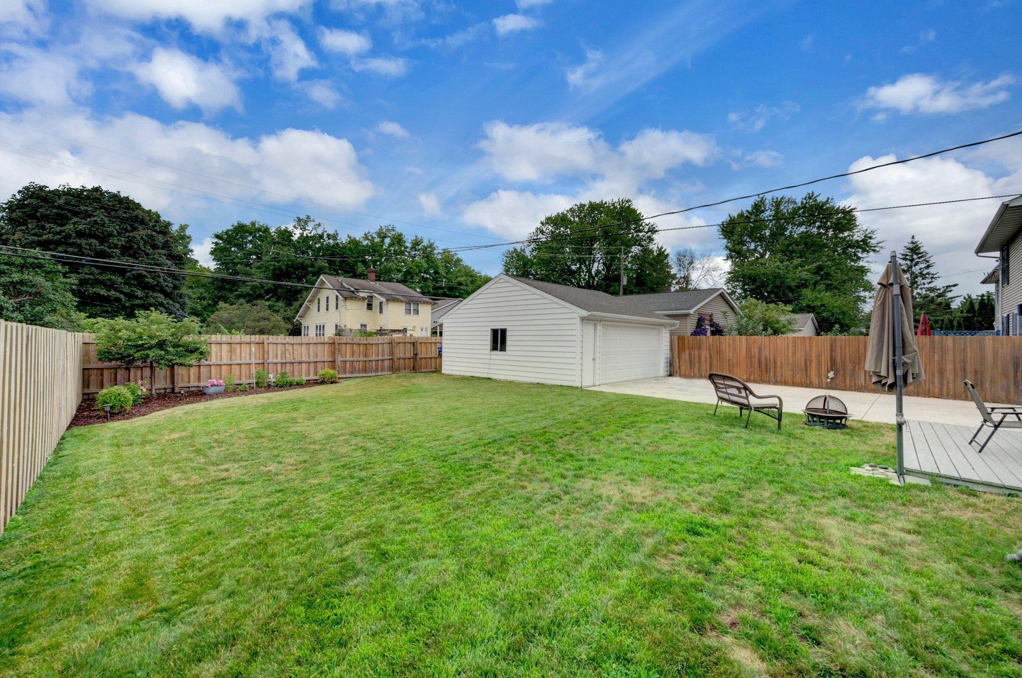 1527 Western Ave, Saint Paul MN  55117-3536 exterior