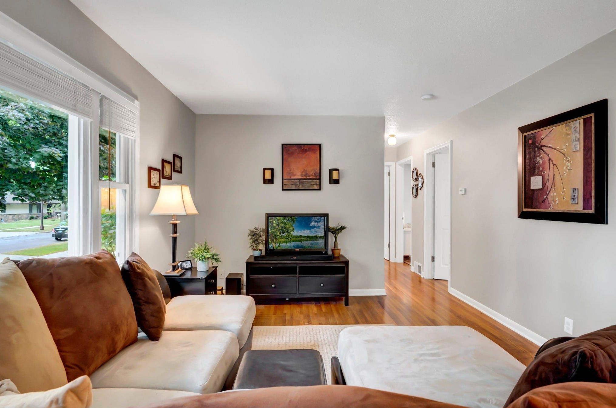 1527 Western Ave, Saint Paul, MN 55117-3536