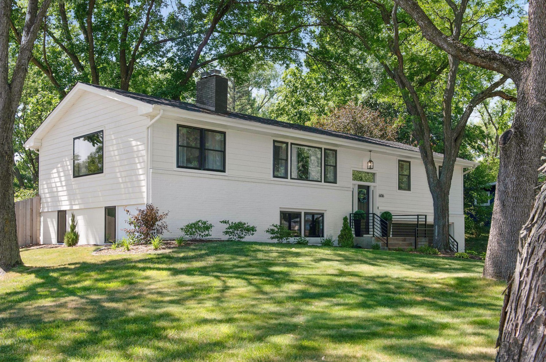 6016 Tracy Ave, Minneapolis, MN 55436-2550