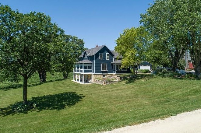 9805 County 25 Blvd, Cannon Falls, MN 55009-4318