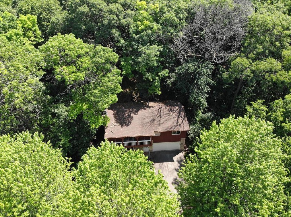 14775 Glendale St, Hopkins MN  55345-6618 exterior