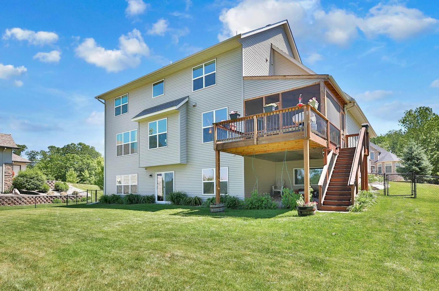 10404 Vermillion Cir Ne, Minneapolis, MN 55449