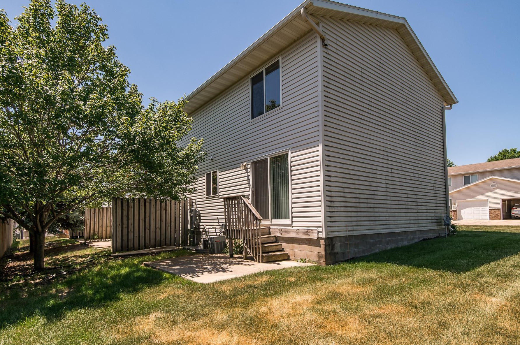 327 10th Ave Nw, Byron, MN 55920