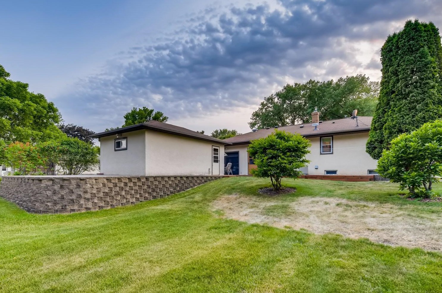 1986 Margaret St, Saint Paul MN  55109-4119 exterior