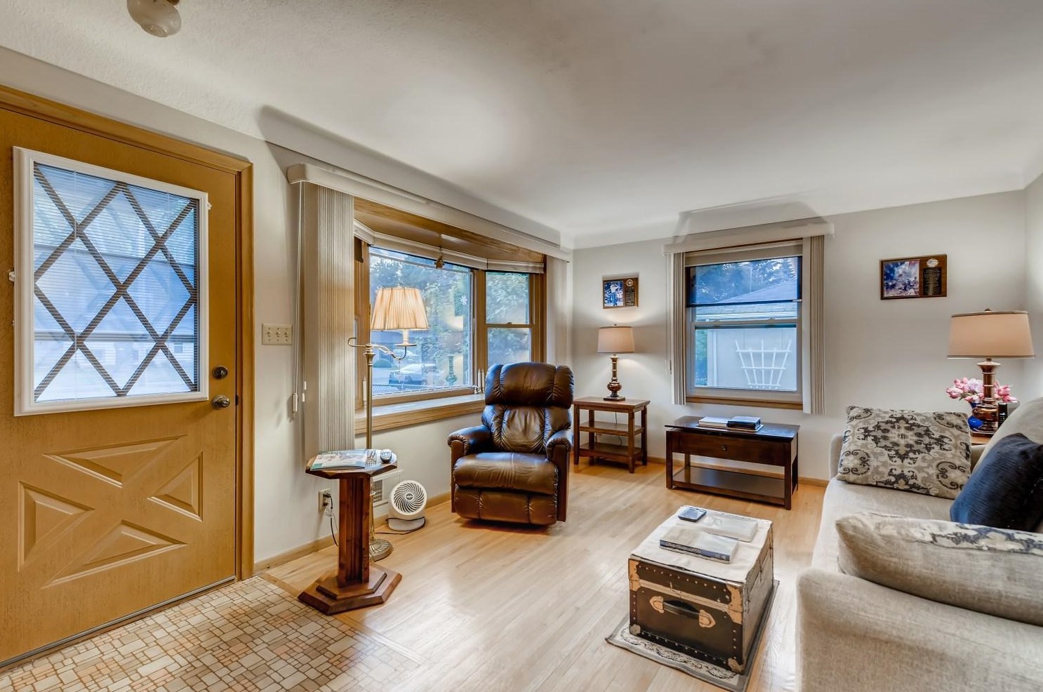1986 Margaret St, Saint Paul, MN 55109-4119