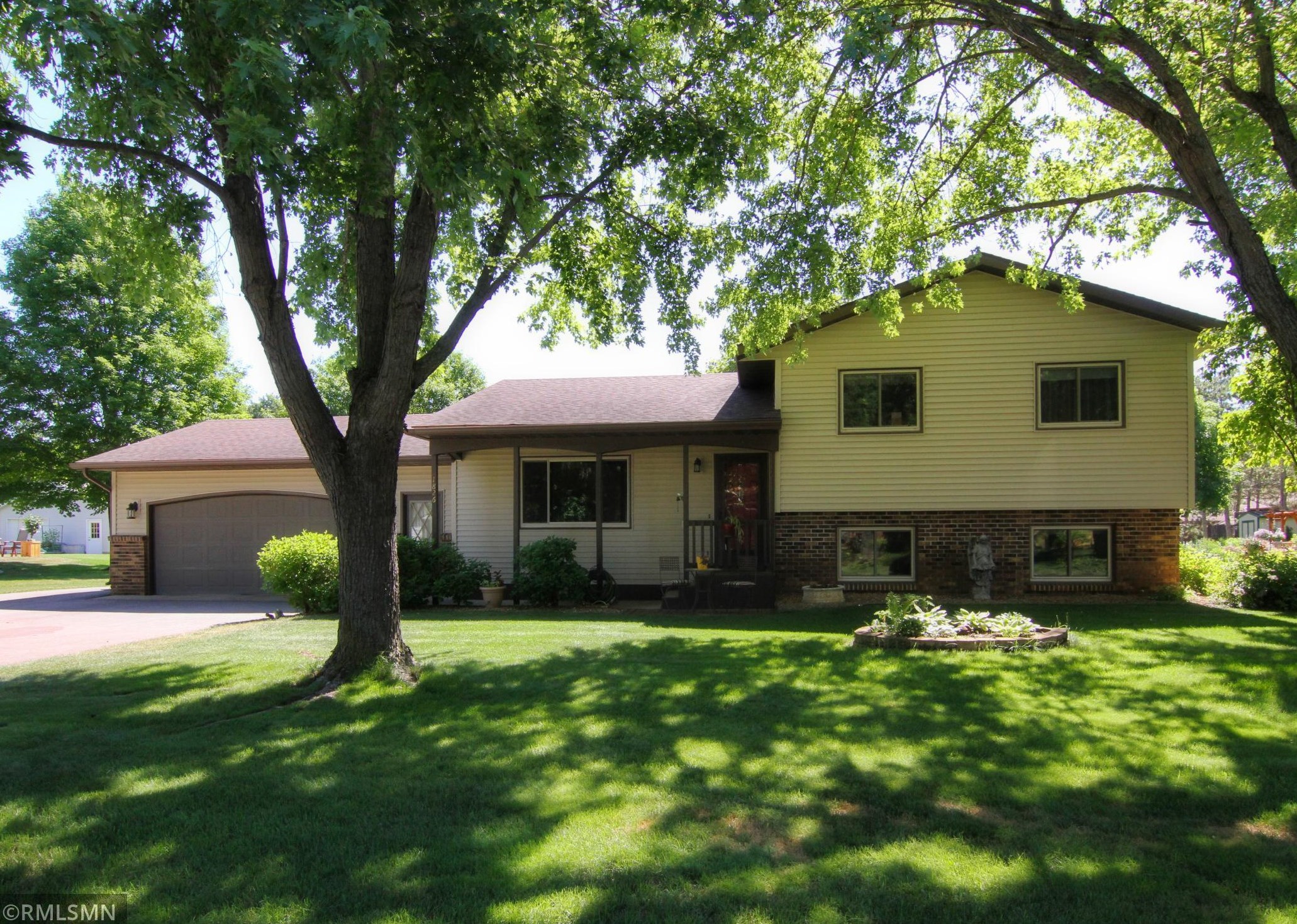 1826 Cypress Rd, Saint Cloud, MN 56303