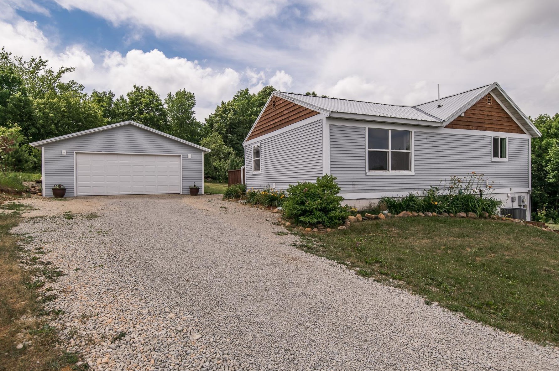 60398 209th Ave, Dodge Center, MN 55927-8023