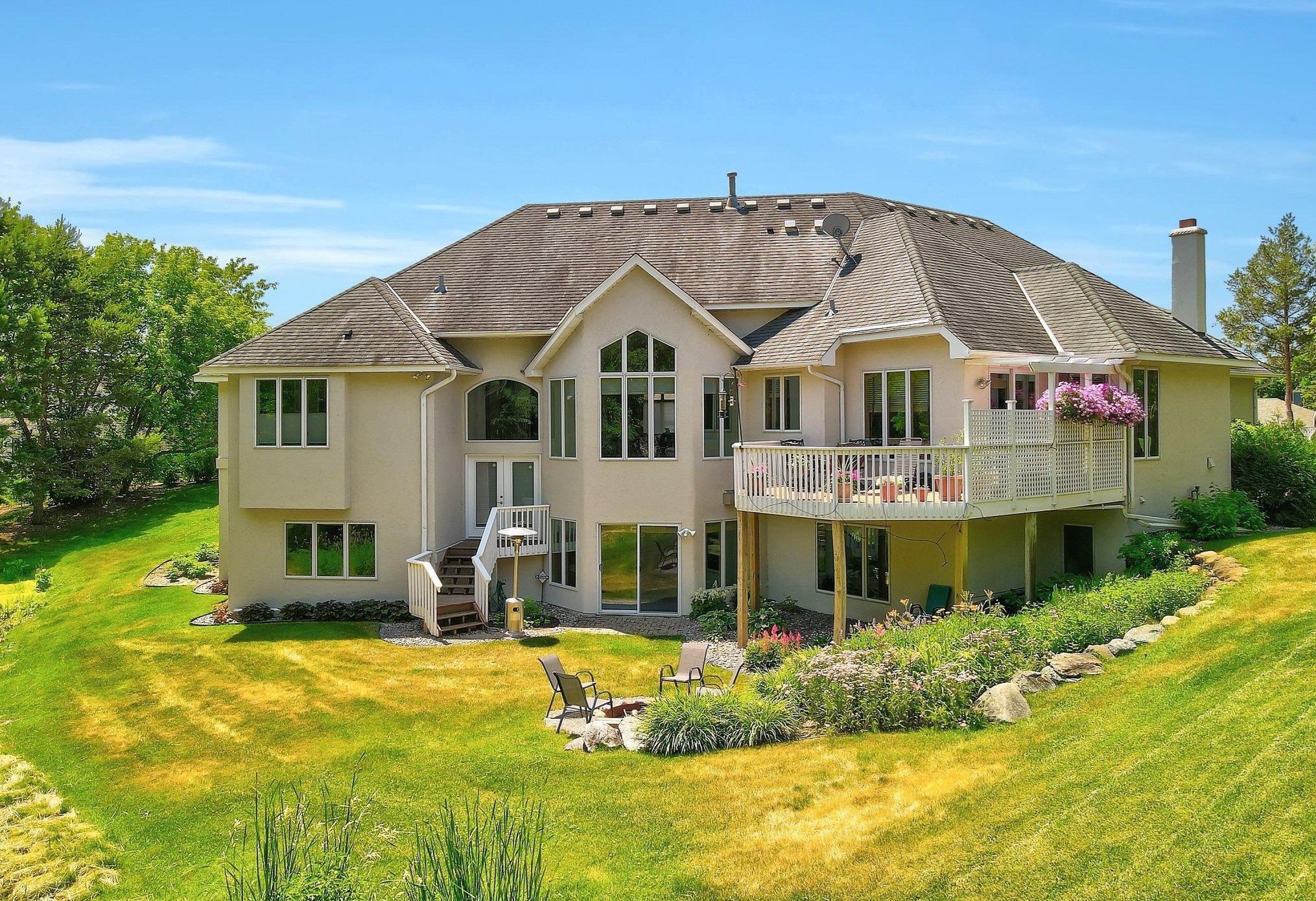 1040 Bayside Ln, Orono, MN 55364-8963
