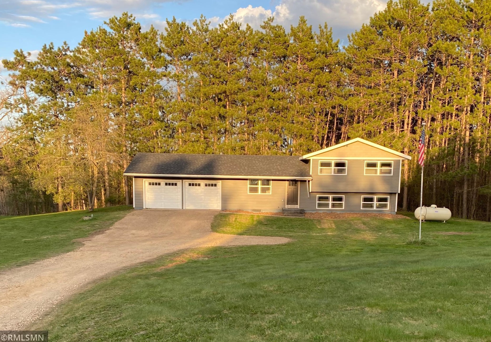 660 215th Ave, Somerset, WI 54025-7361