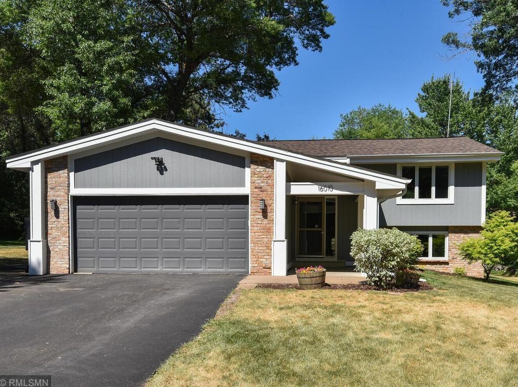 16010 Bataan St, Anoka, MN 55304-5812