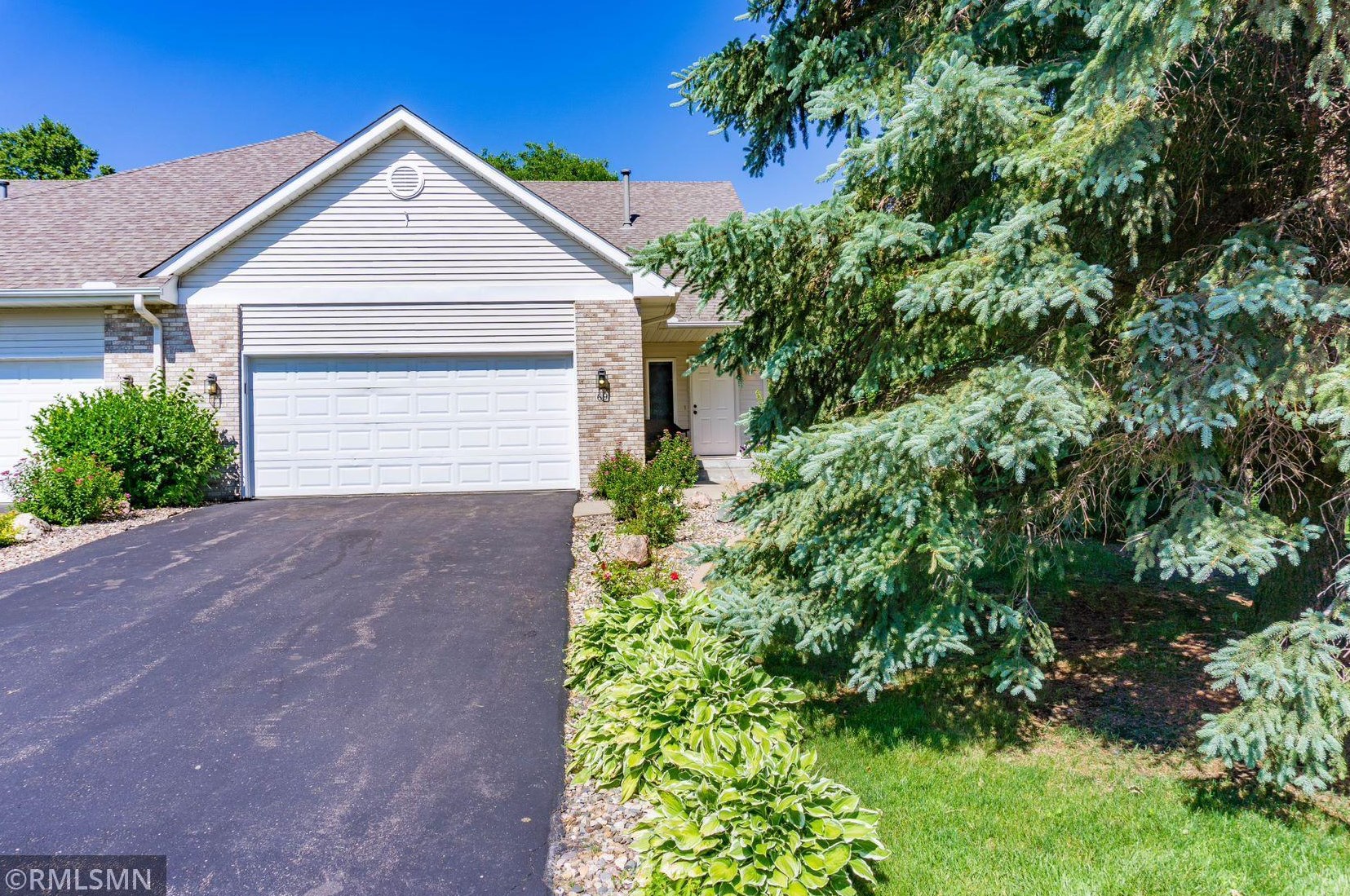 112069 Stone Creek Dr, Chaska, MN 55318