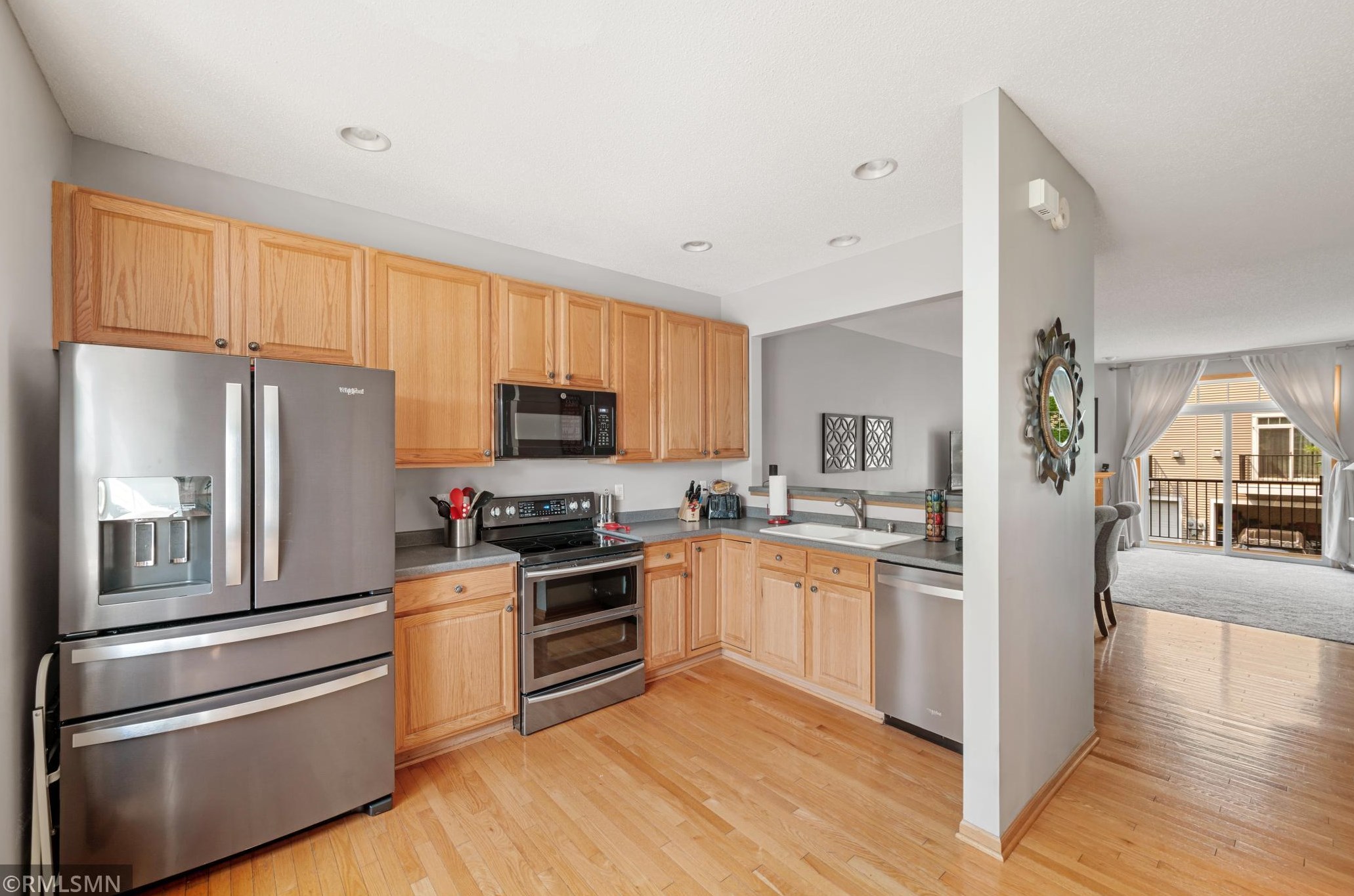 1756 Riverside Dr, Prior Lake, MN 55379-8515