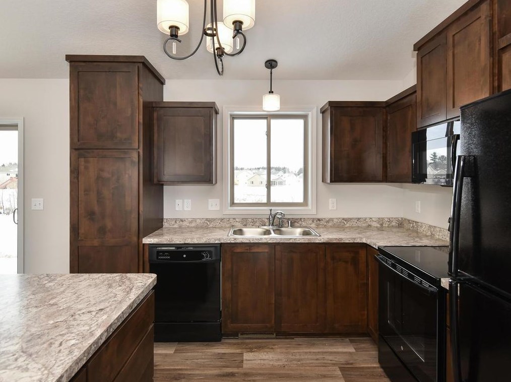705 Rush Creek Ln, Rush City, MN 55069-7001