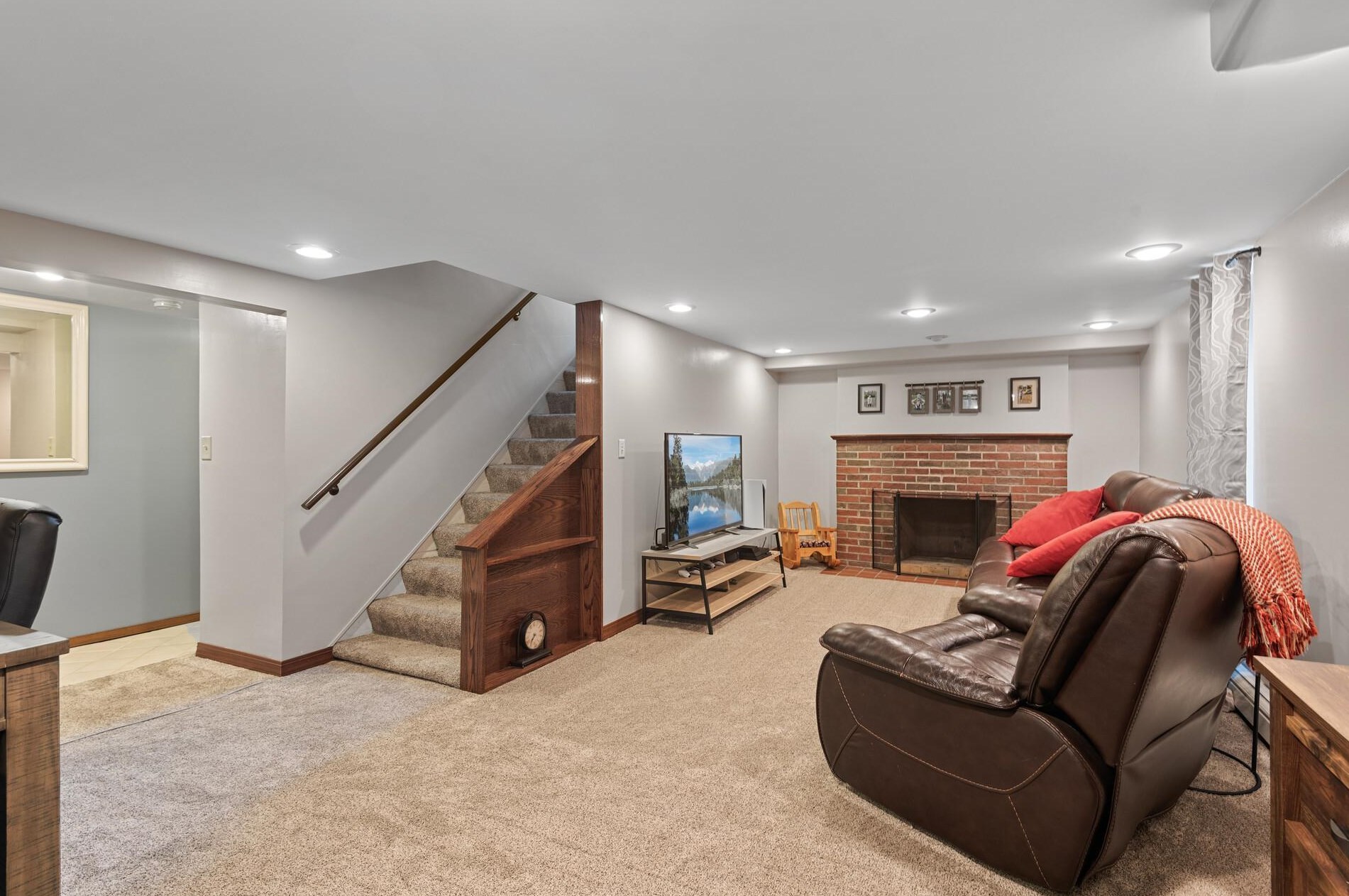 2523 Stillwater Rd, Saint Paul MN  55119-3616 exterior