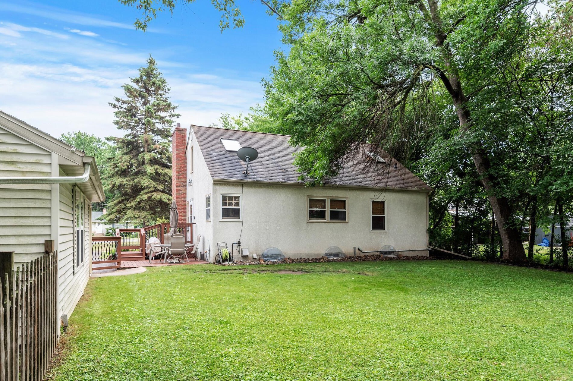 2523 Stillwater Rd, Saint Paul MN  55119-3616 exterior