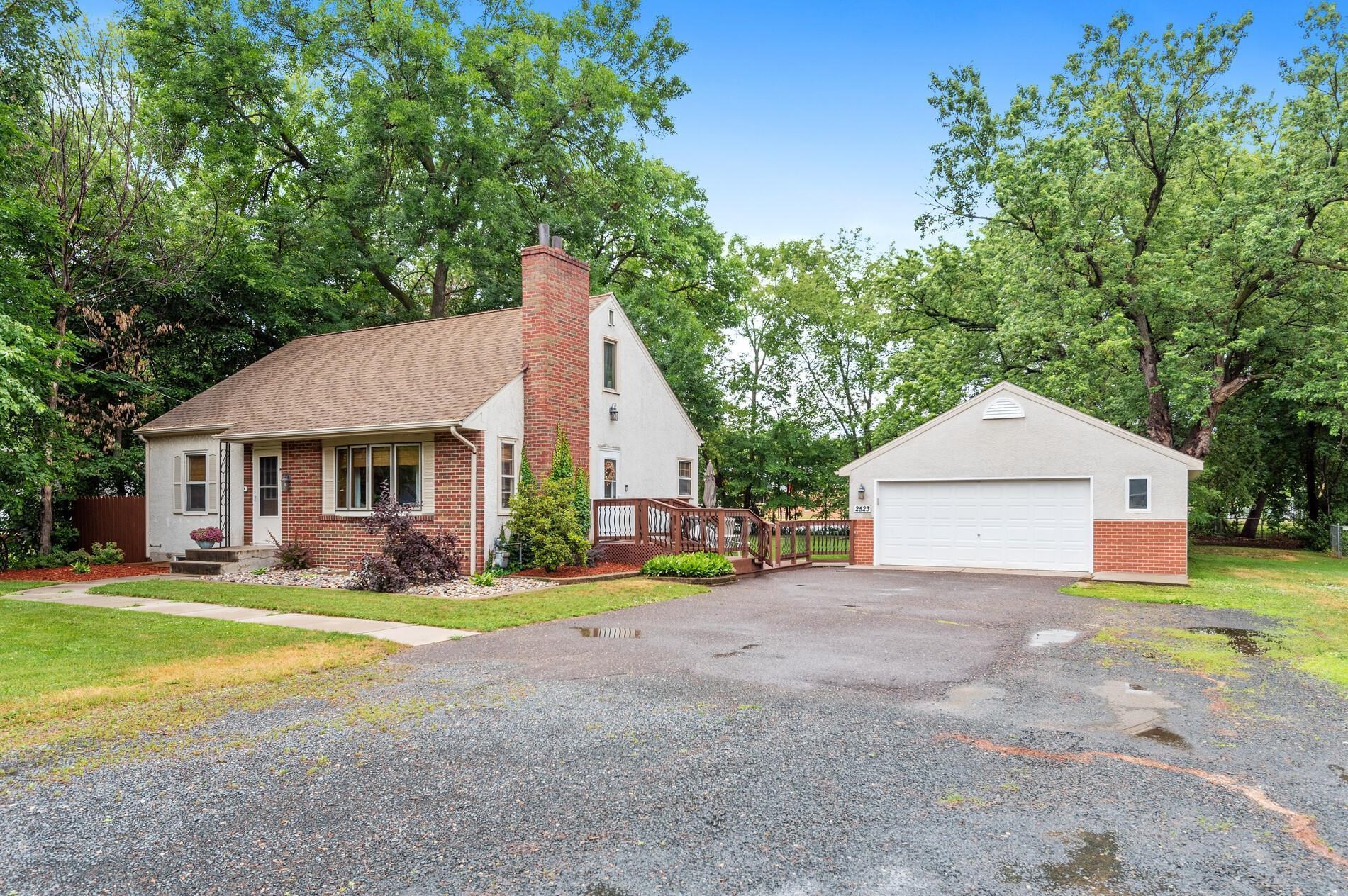 2523 Stillwater Rd, Saint Paul, MN 55119-3616