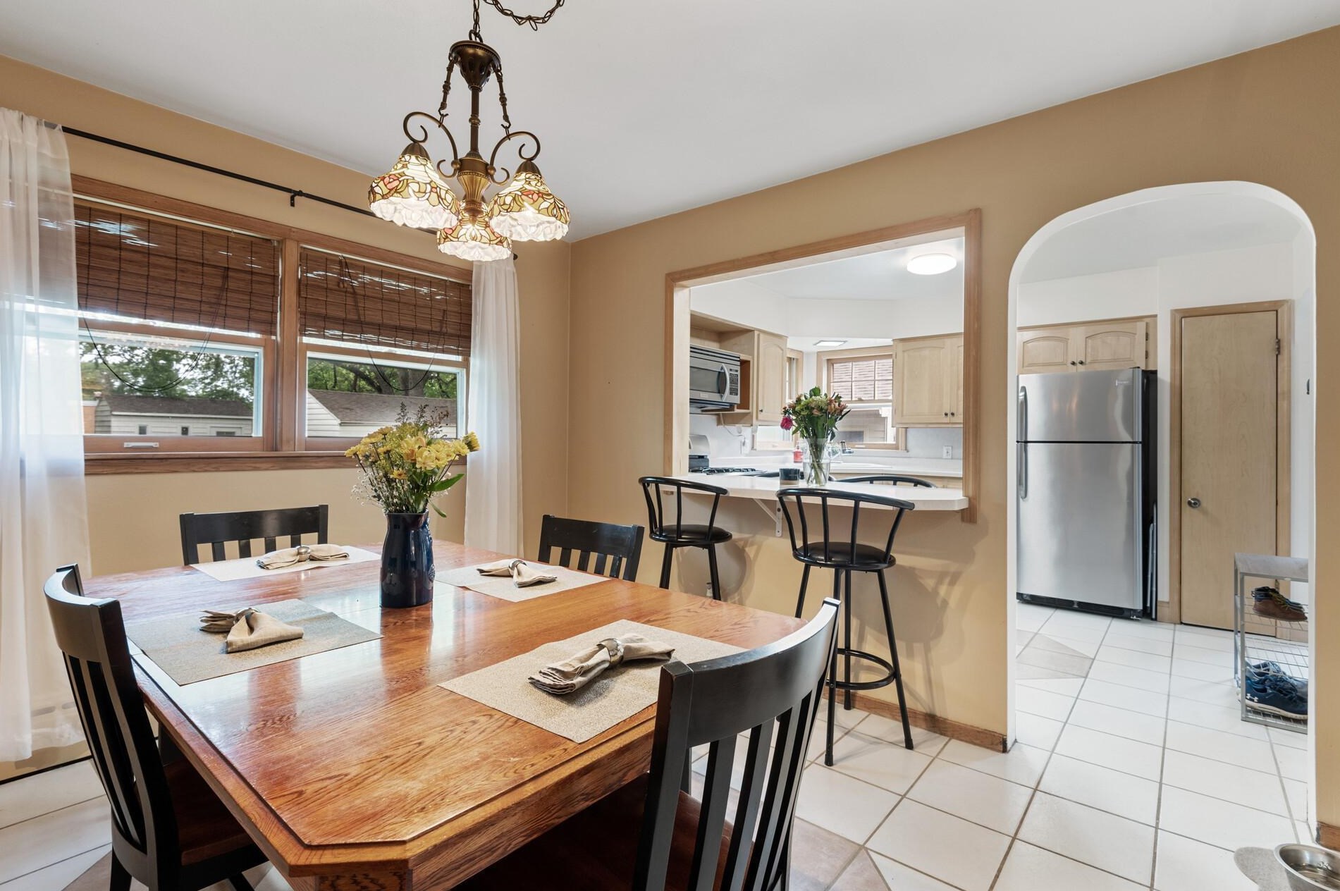 2523 Stillwater Rd, Saint Paul MN  55119-3616 exterior