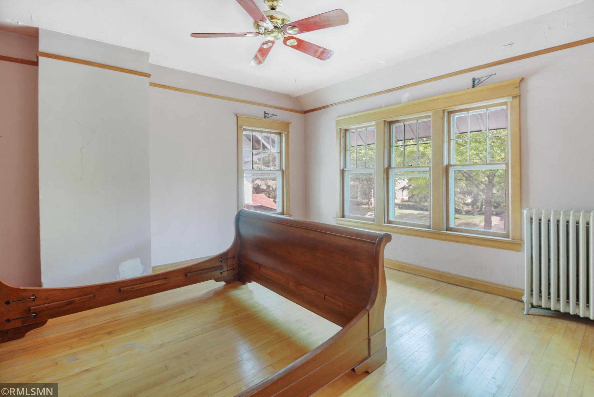 1069 Lincoln Ave, Saint Paul, MN 55105-3110