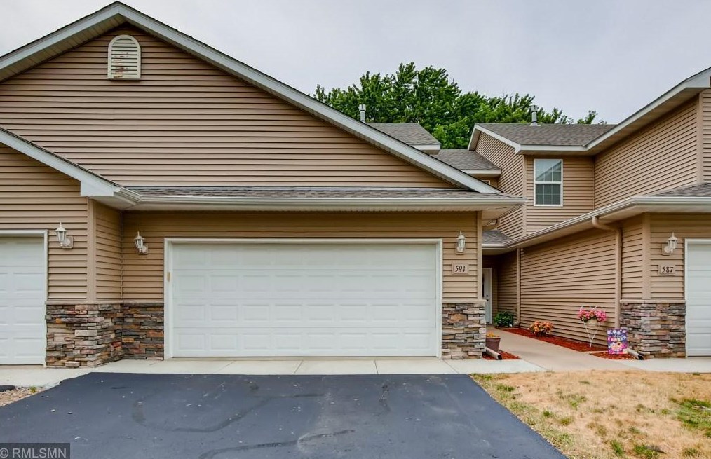 591 Hidden Ln, Hastings, MN 55033