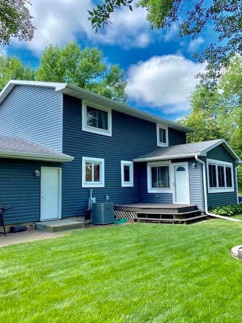 12 Crestview Bay, Faribault, MN 55021