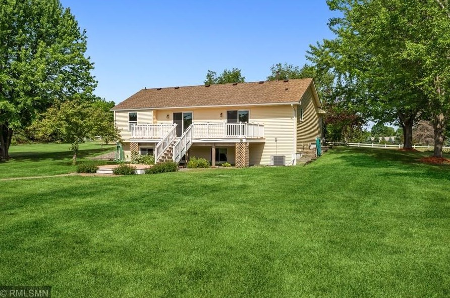 26022 110th St Nw, Zimmerman, MN 55398