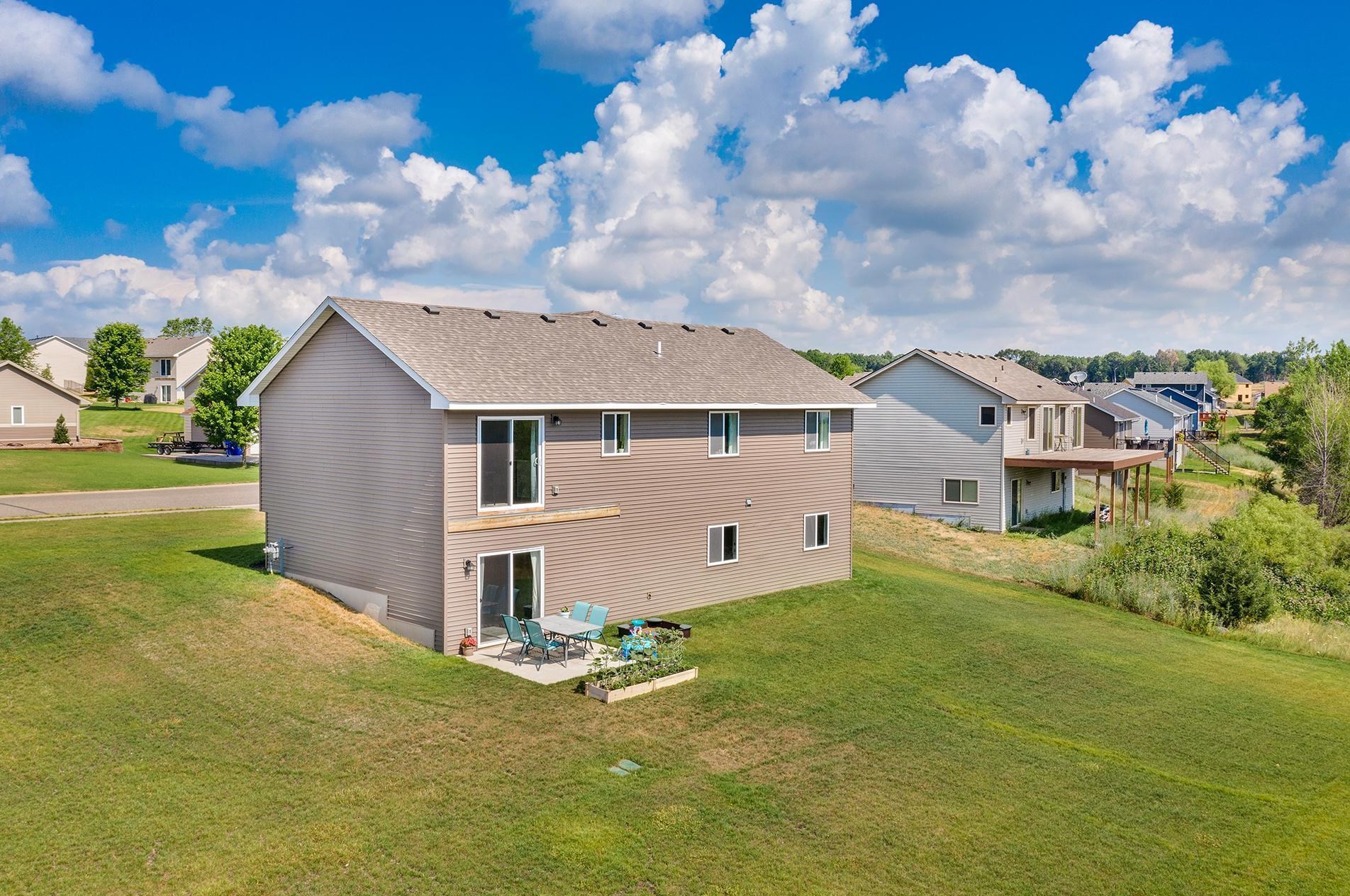232 Aspen Dr, Somerset WI  54025-7585 exterior