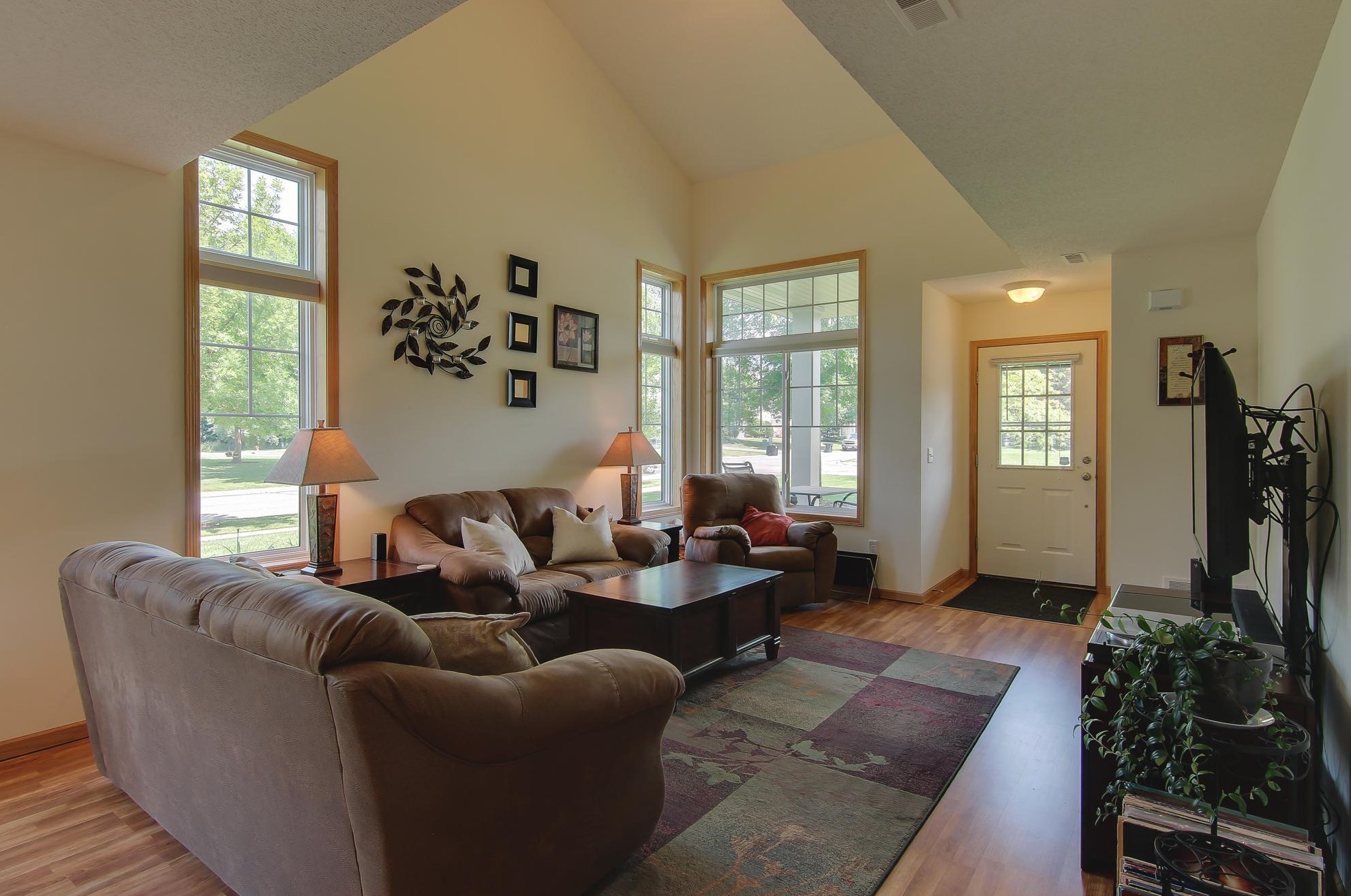 20696 Falcon Ave, Columbus, MN 55025