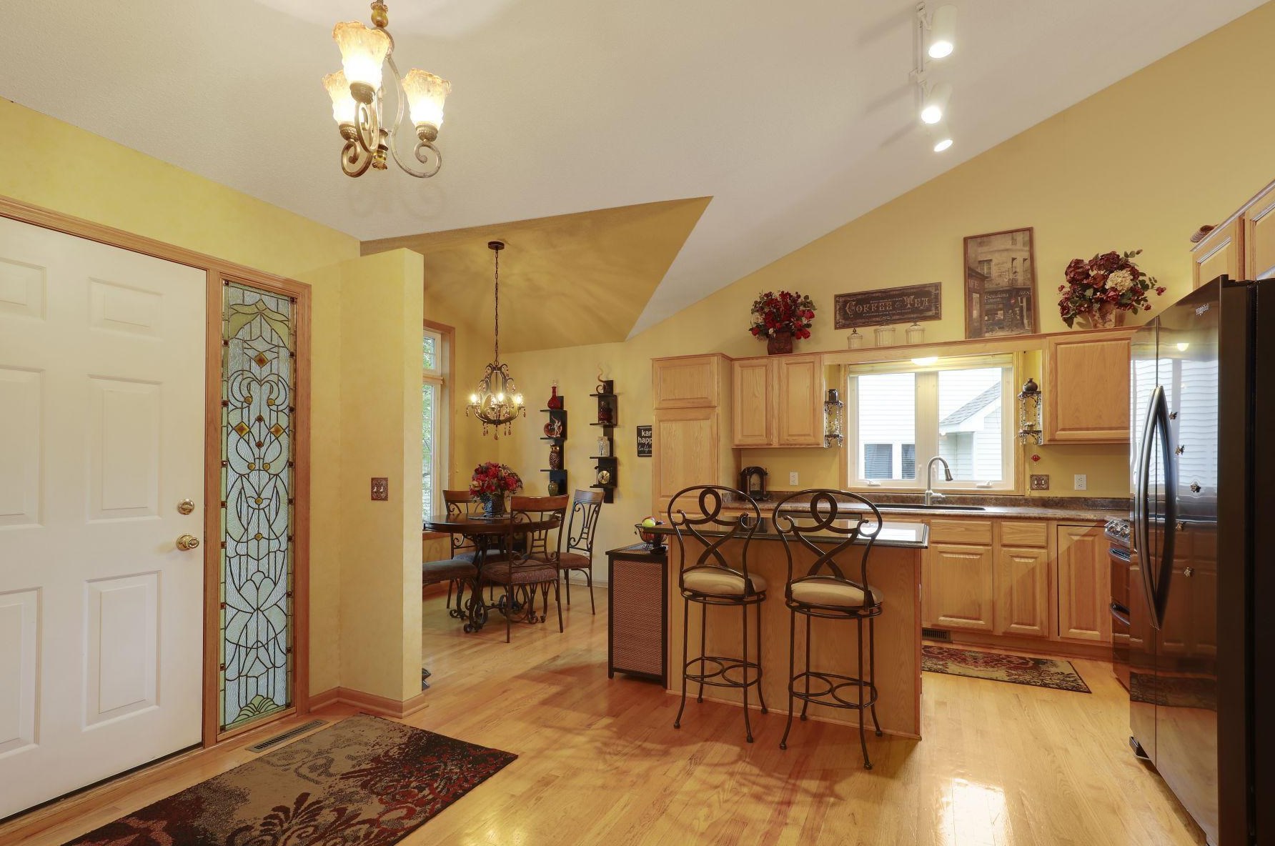 13907 Farmington Way, Saint Paul MN  55124-3314 exterior