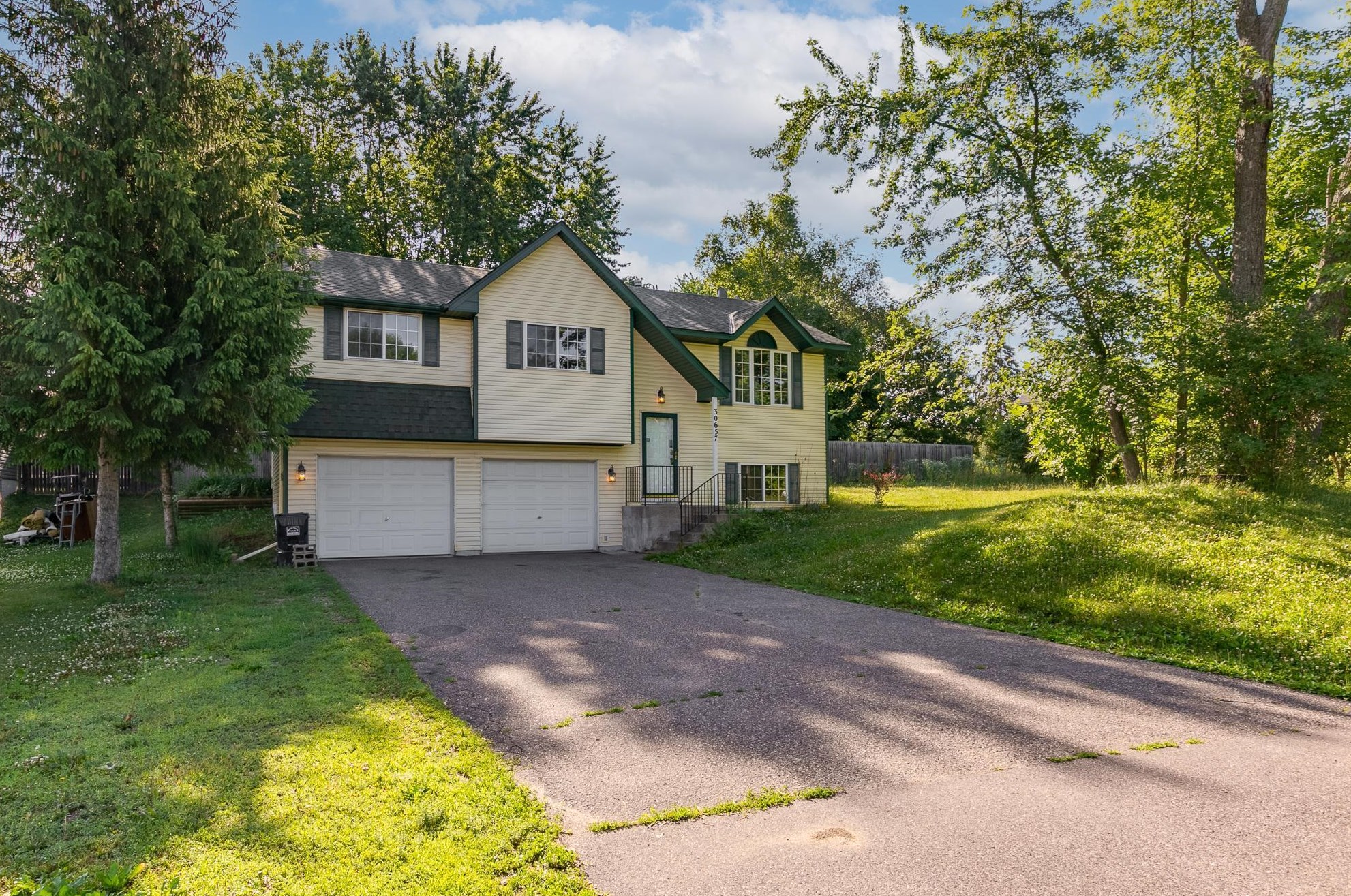 30657 Marigold Ln, Lindstrom, MN 55045-7301