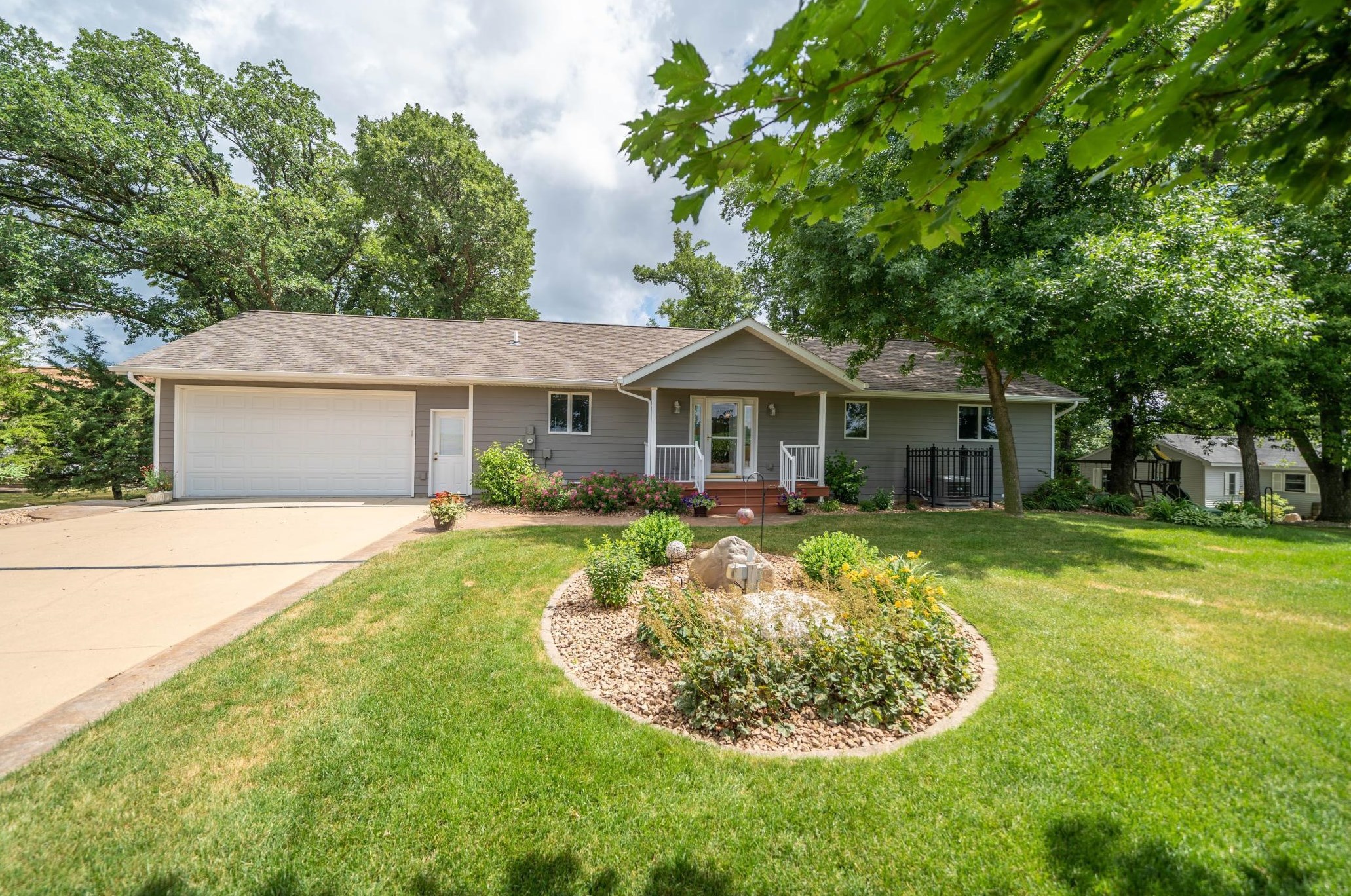 4486 189th Ave Nw, New London, MN 56273
