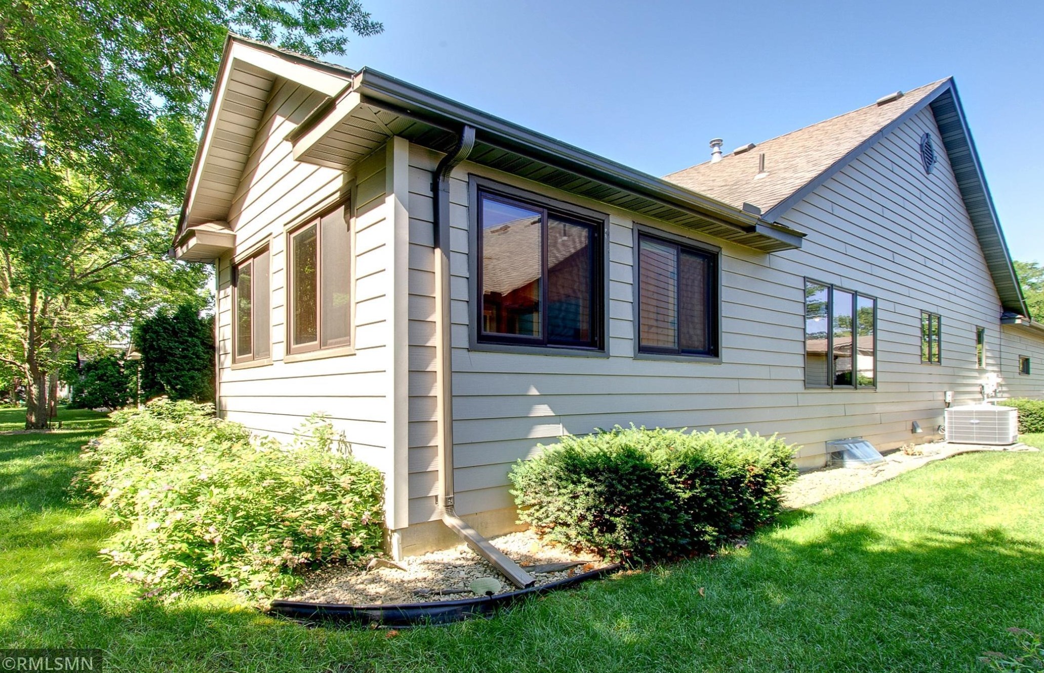 1807 Estate Ln, Waterford, MN 55057