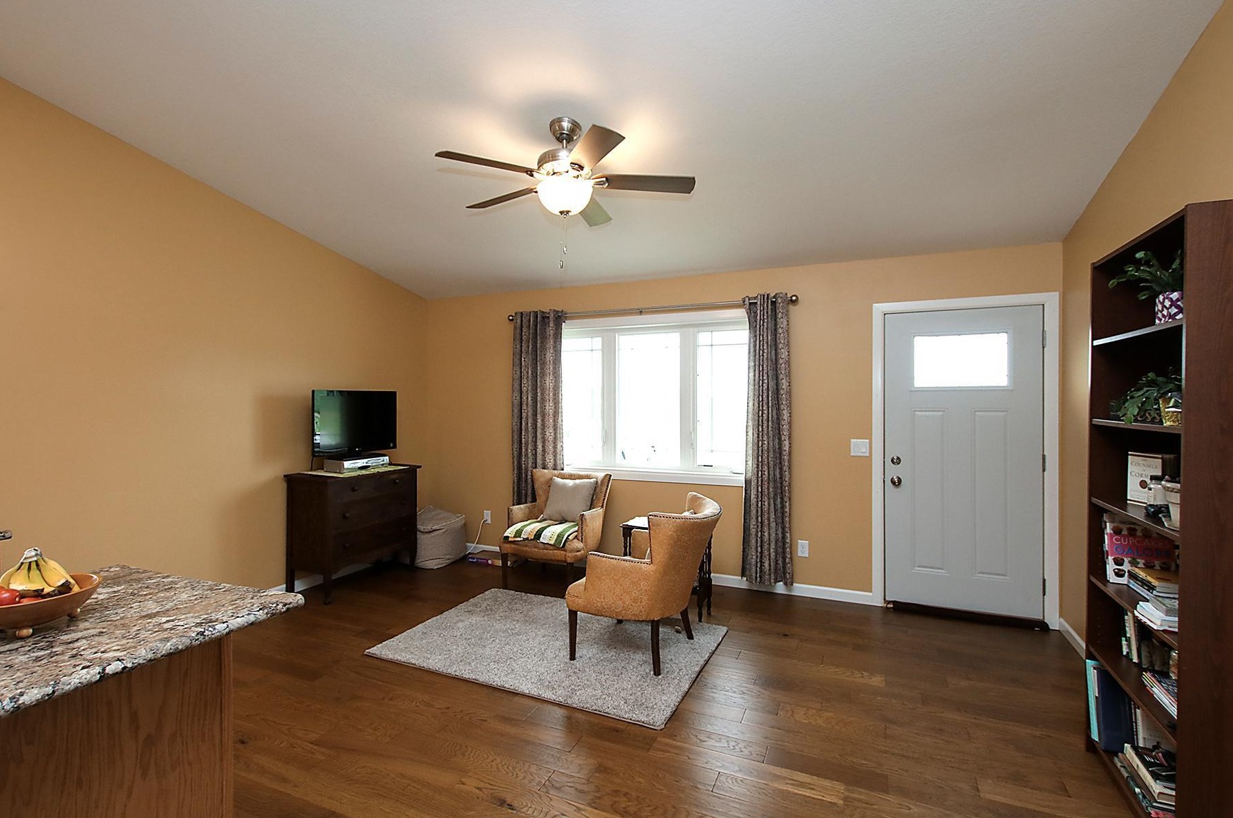 20281 Lake Hook Rd, Cedar Mills, MN 55350