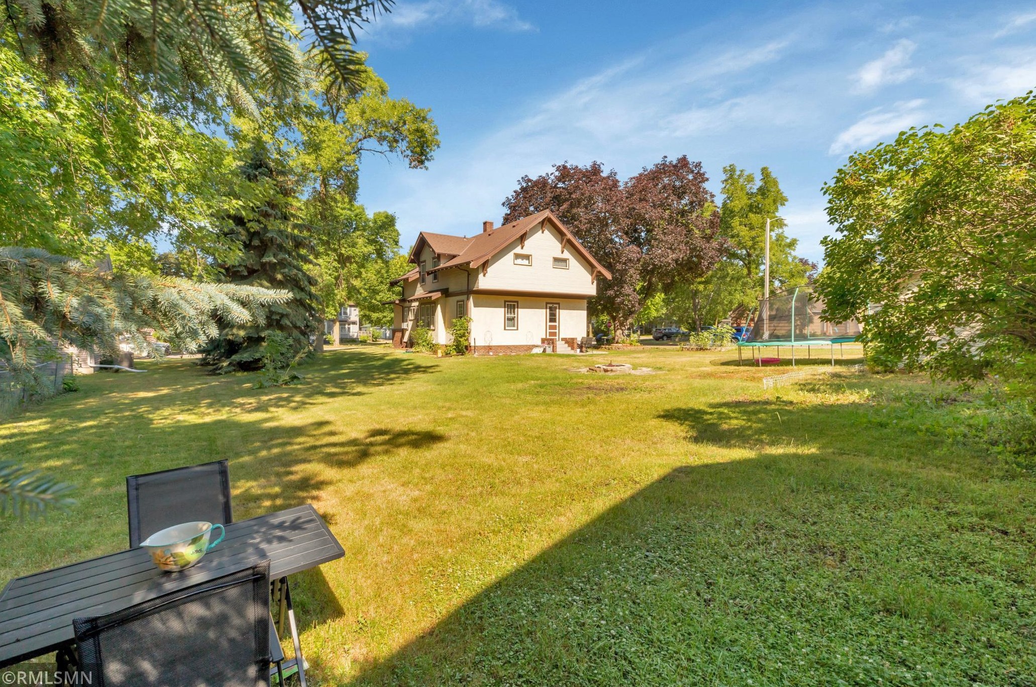 536 7th St Nw, Willmar, MN 56201