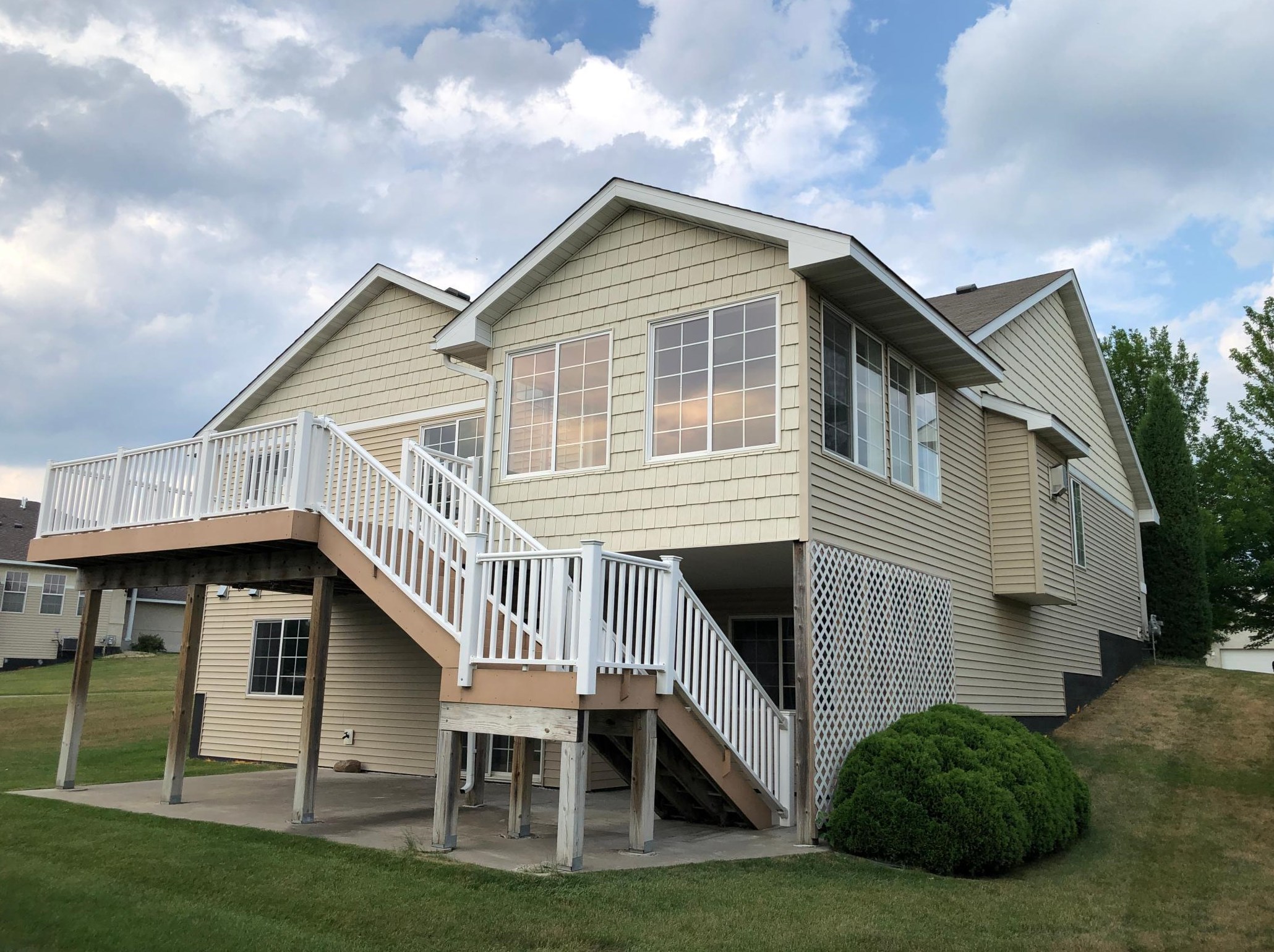 21313 Independence Ave, Lakeville MN  55044-1906 exterior