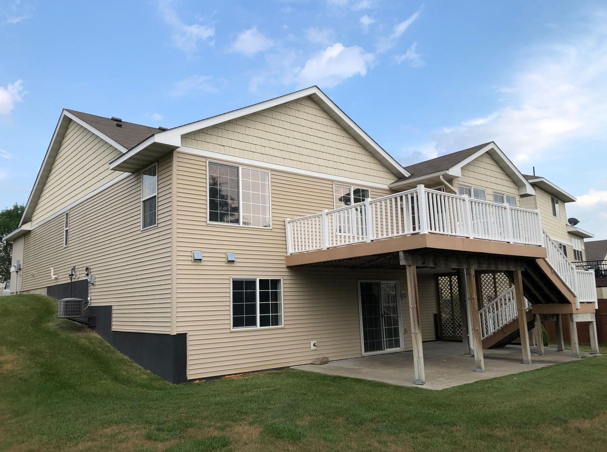 21313 Independence Ave, Lakeville MN  55044-1906 exterior