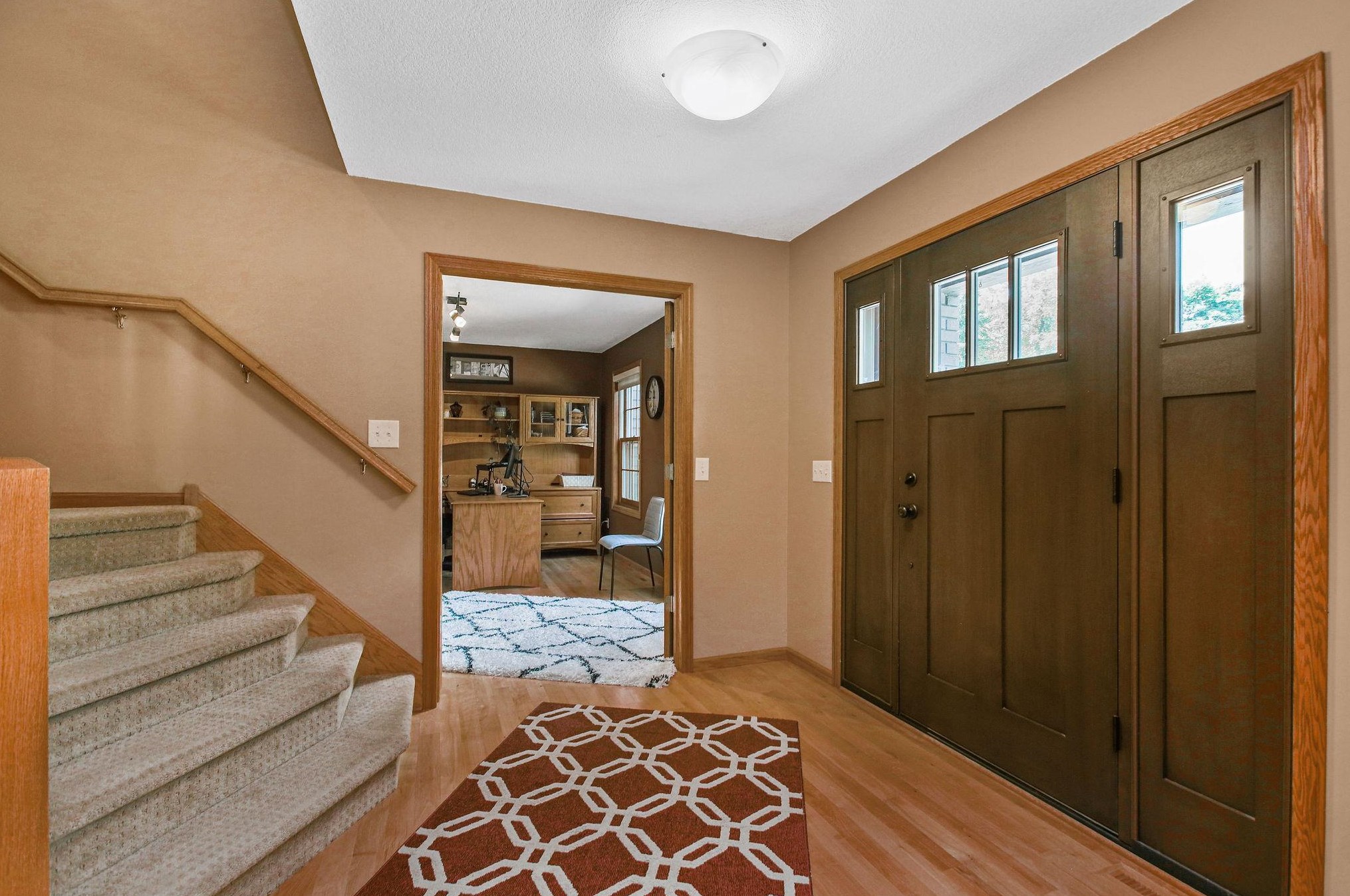 3214 Red Oak Dr, Saint Paul MN  55121-2336 exterior