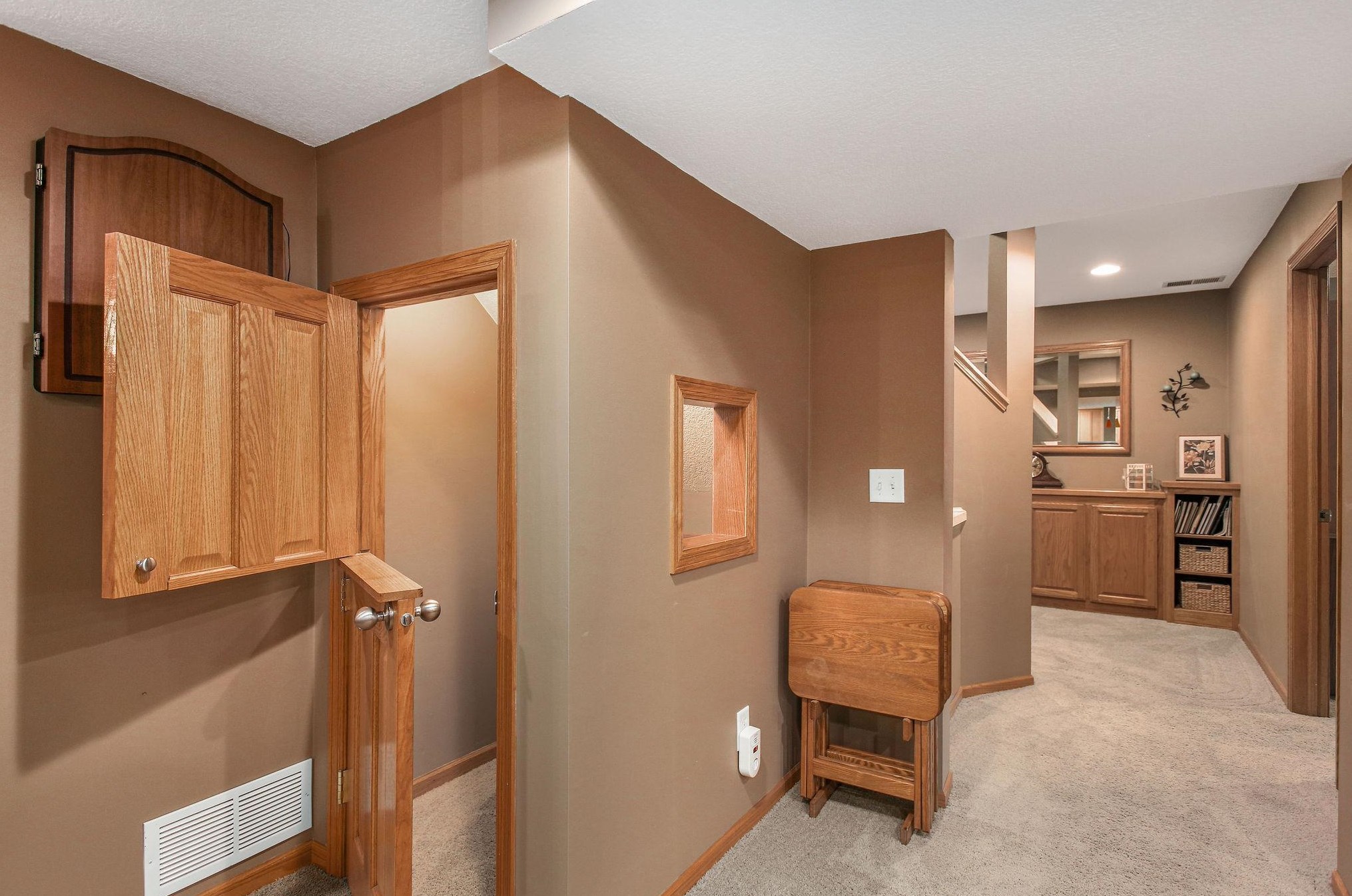 3214 Red Oak Dr, Saint Paul MN  55121-2336 exterior