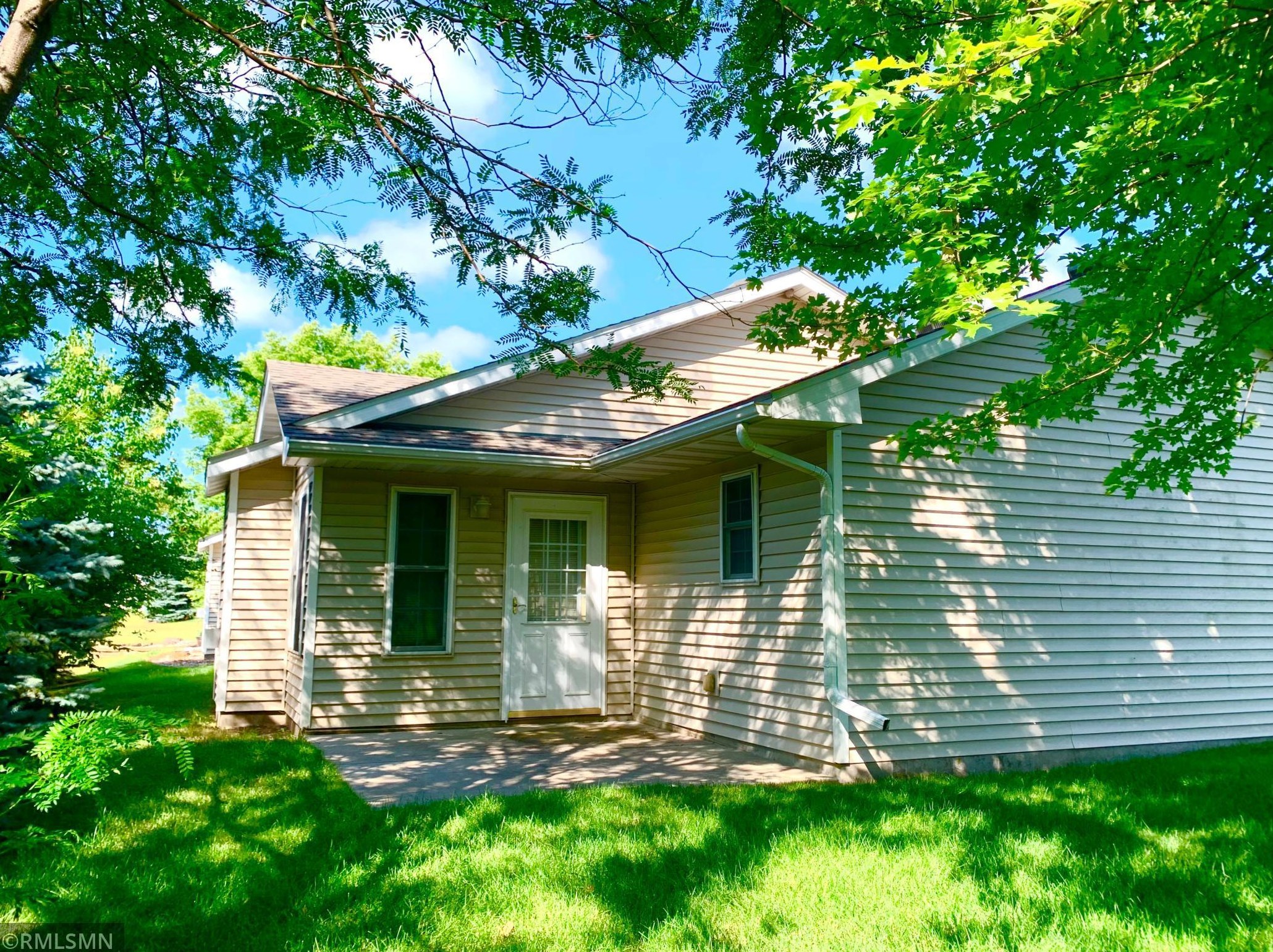 837 Greensview Ct Nw, Cedar Mills, MN 55350