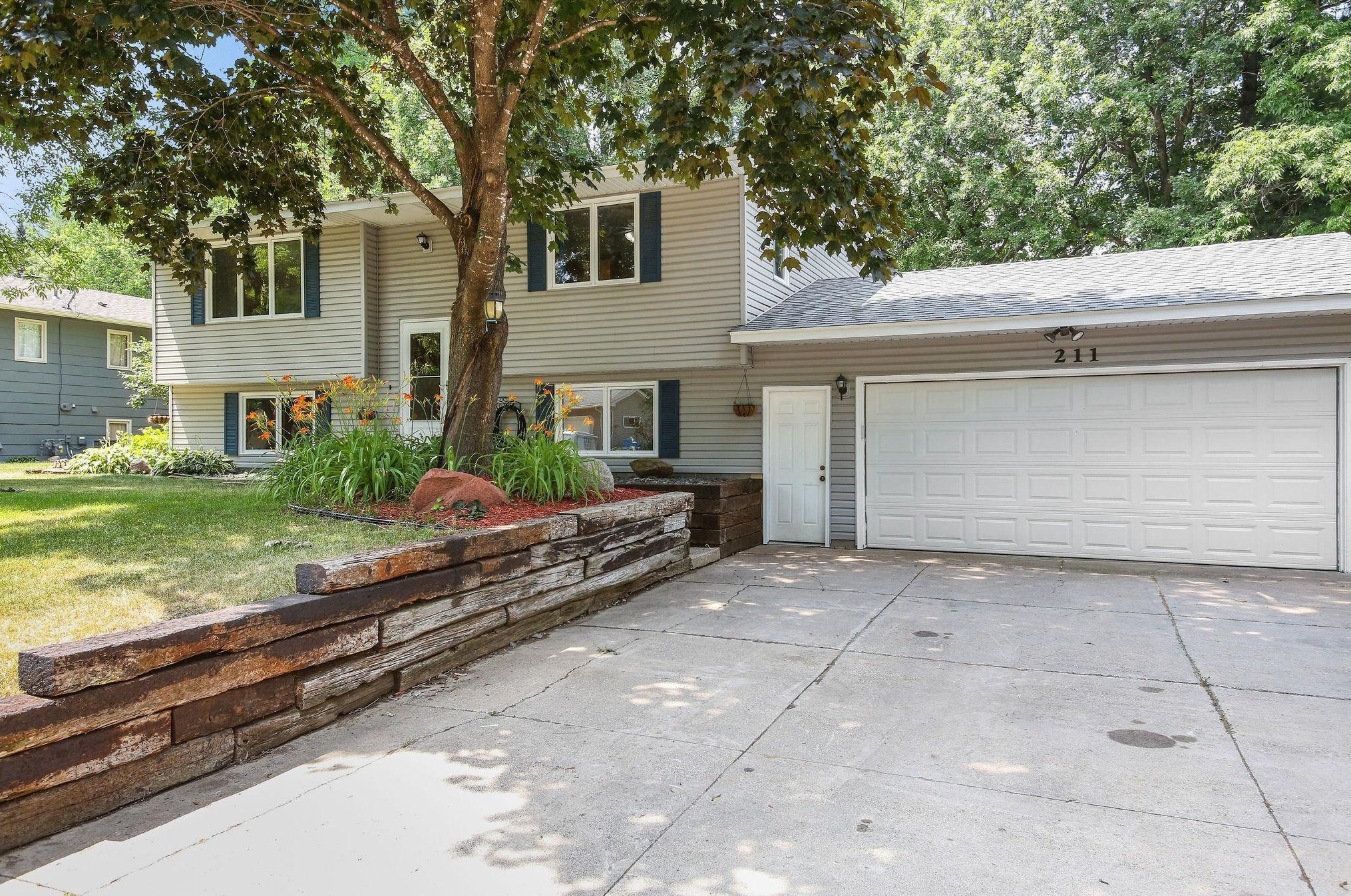 211 Oak Ave Sw, Otsego, MN 55376