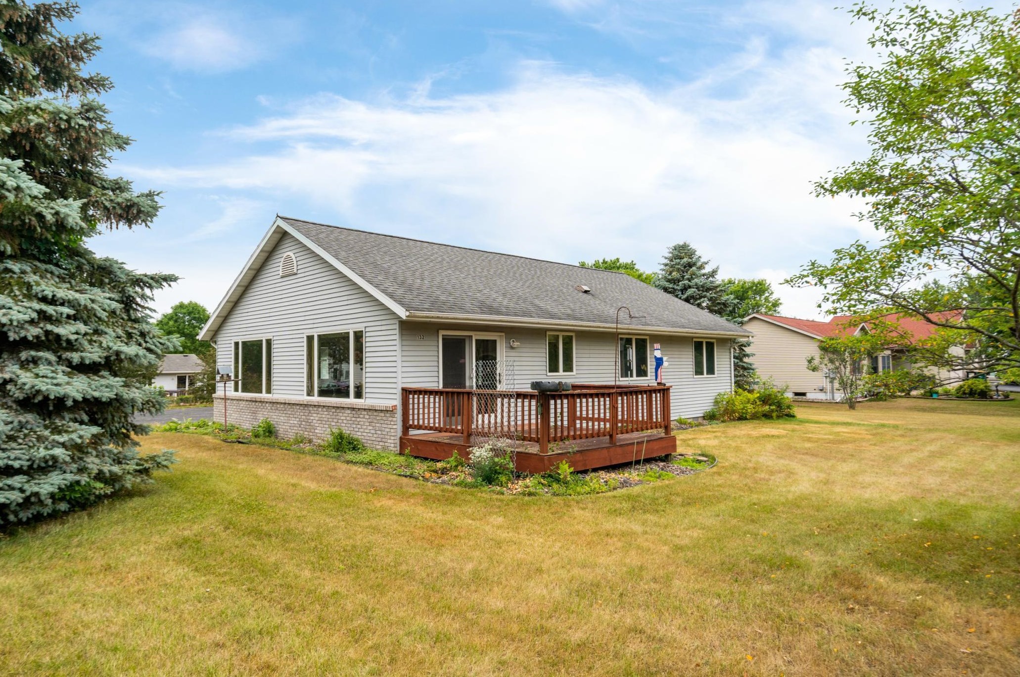 132 E 2nd St, Ubet, WI 54009