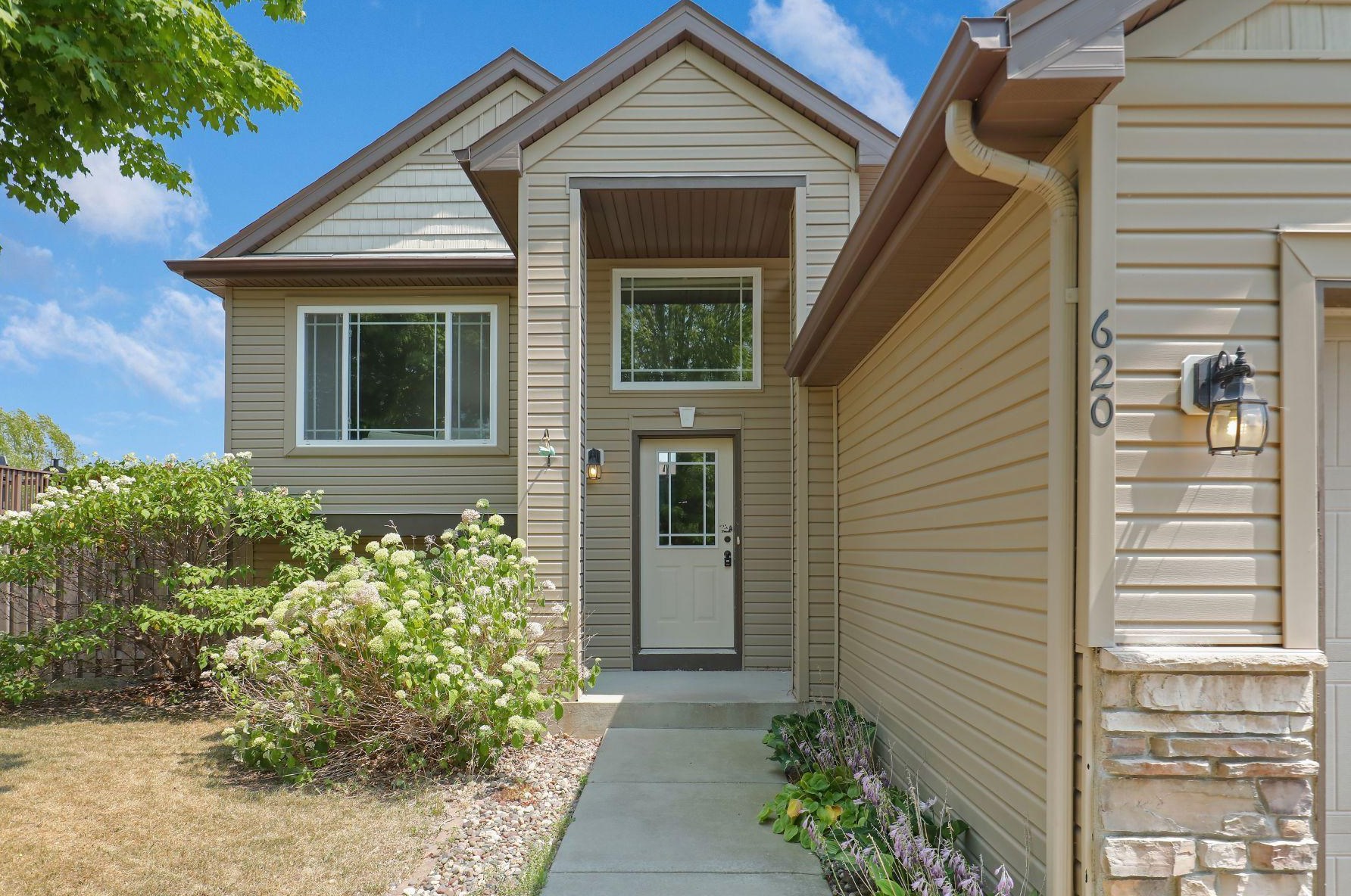 620 Emerson Ave, Montrose, MN 55363-8618