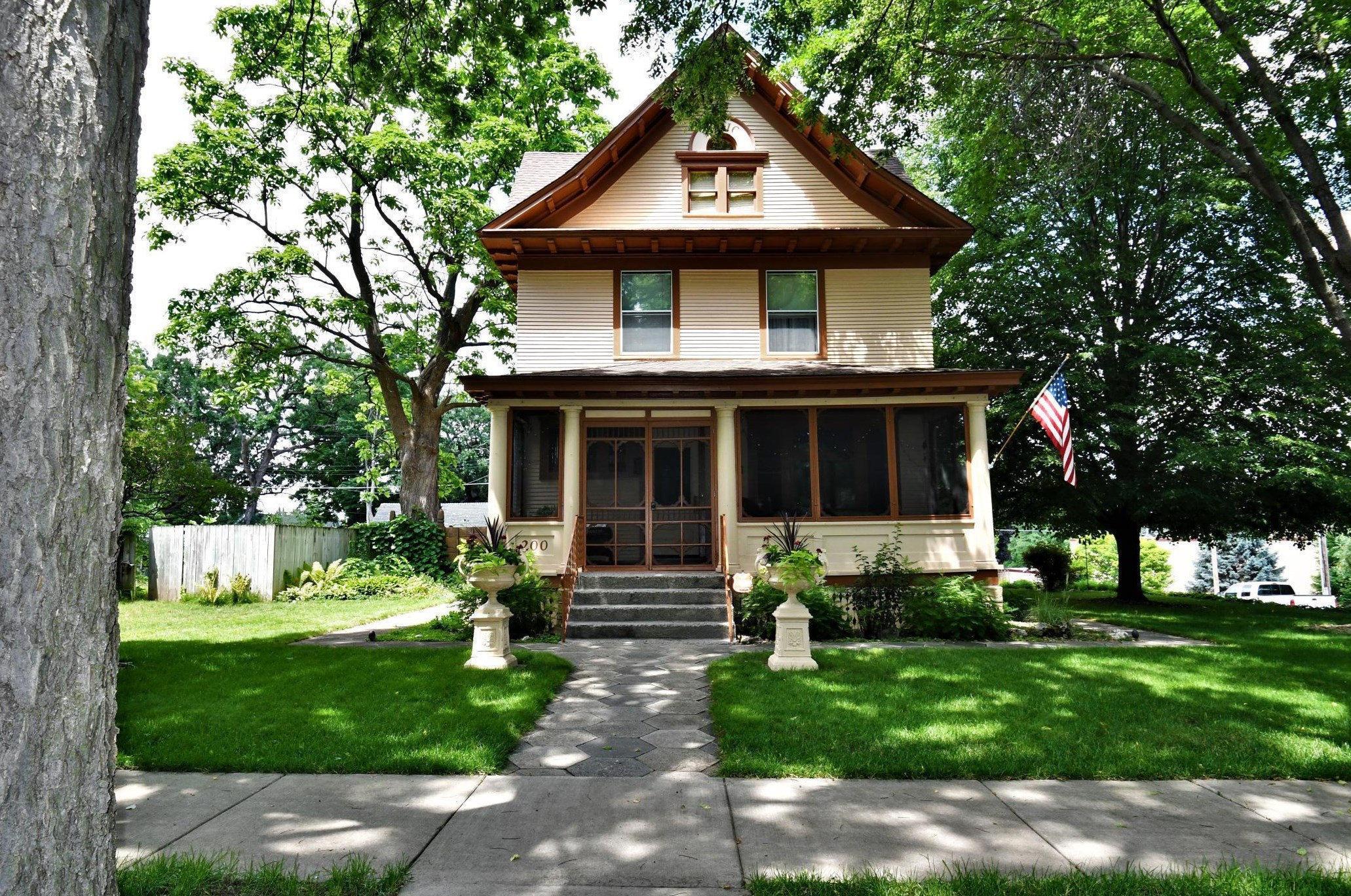 200 6th St W, Hastings, MN 55033