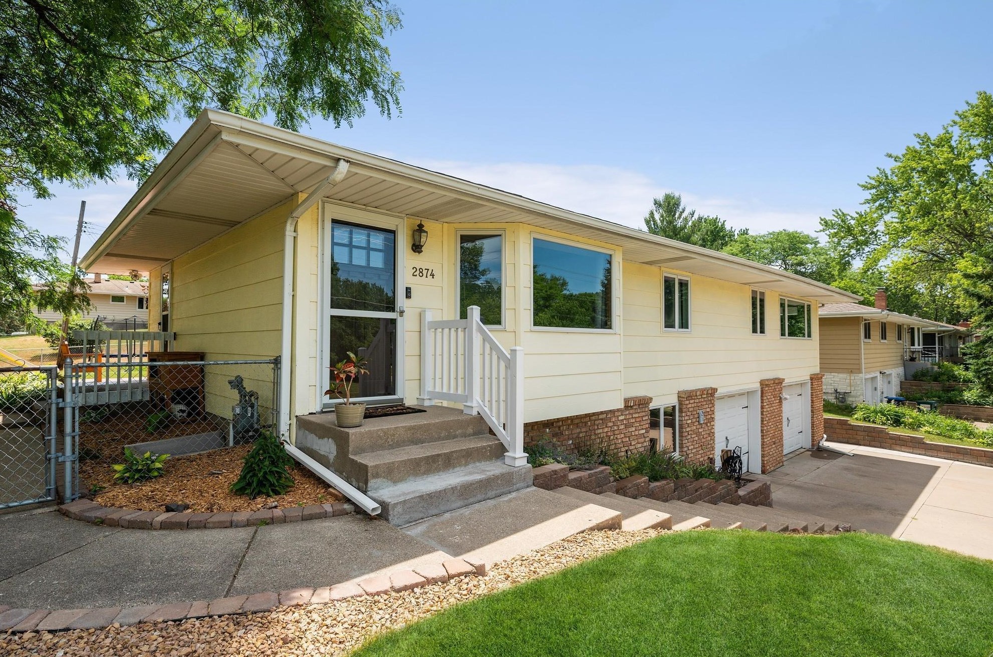 2874 Western Ave, Saint Paul, MN 55113-2302