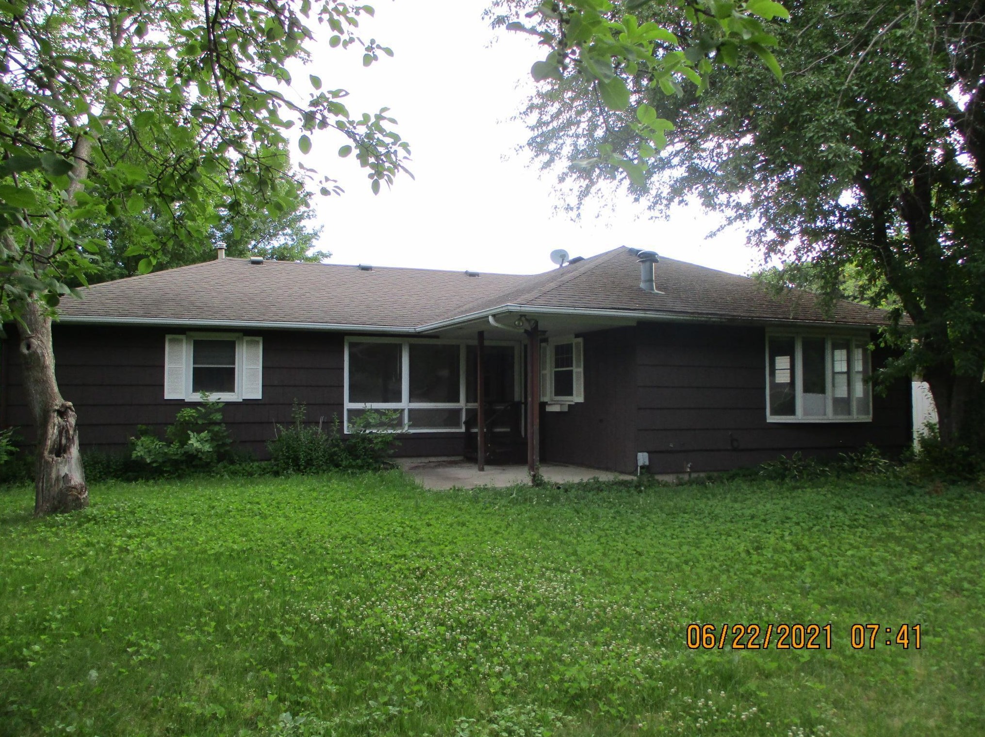 555 Mcindoe St, Havana, MN 55060-3530