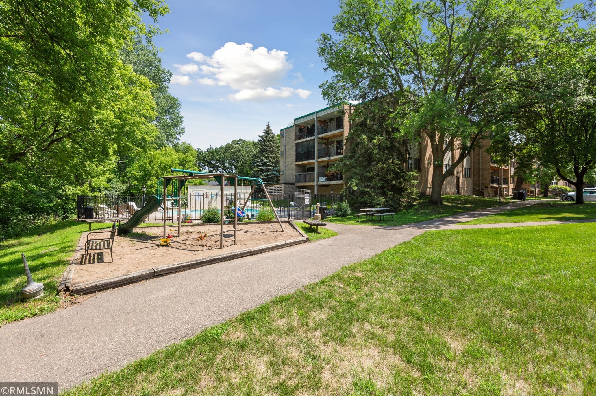 1855 Silver Bell Rd, Saint Paul MN  55122-1178 exterior