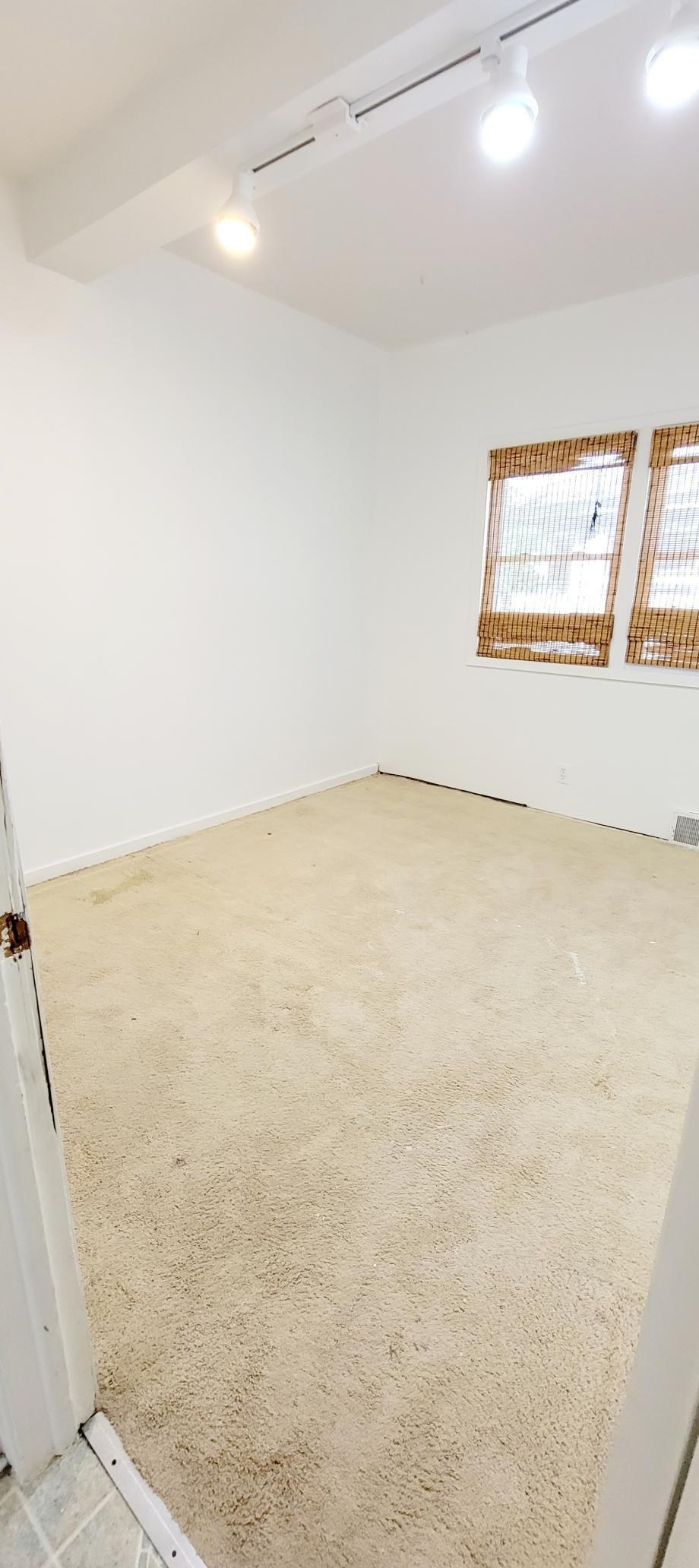 962 Reaney Ave, Saint Paul MN  55106-3847 exterior