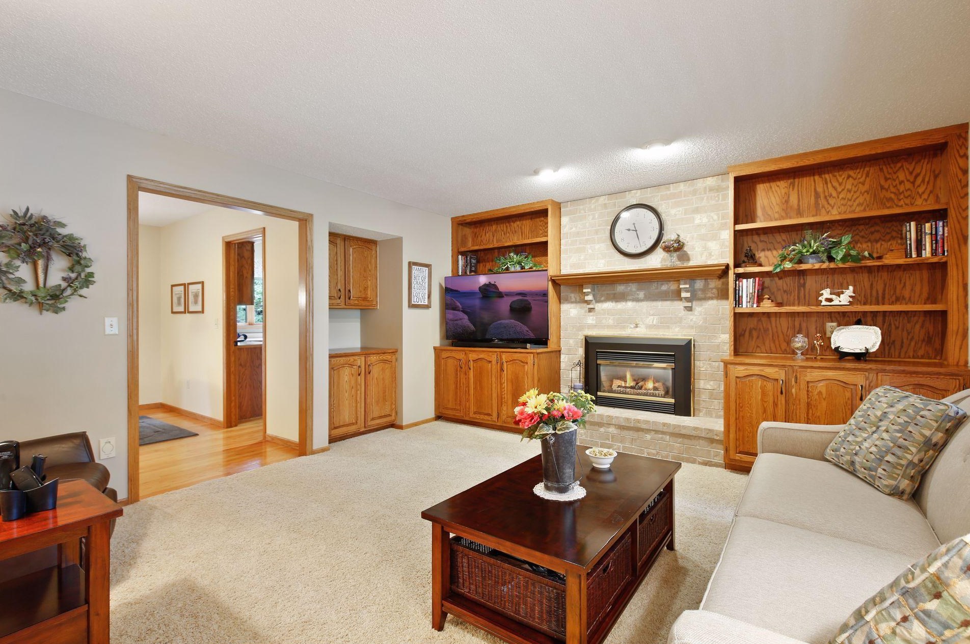 9039 Gould Rd, Edina MN  55347-3362 exterior