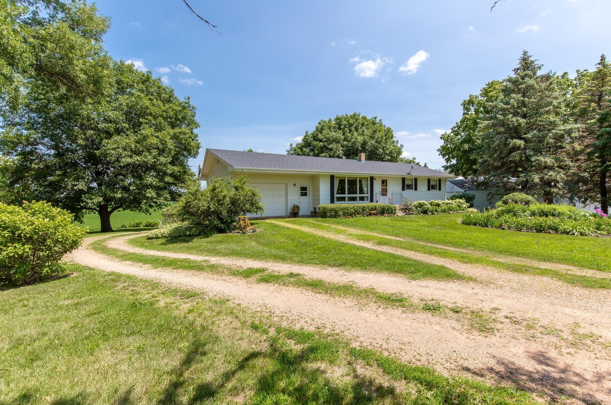 31827 Tyrone Rd, Le Sueur, MN 56058-4388